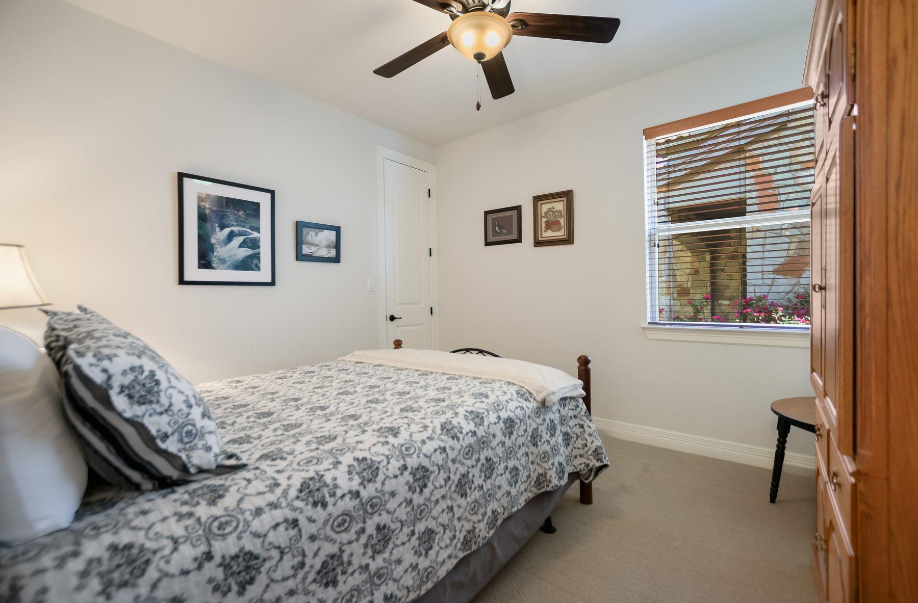 300 Horseback Holw, Austin, TX 78732