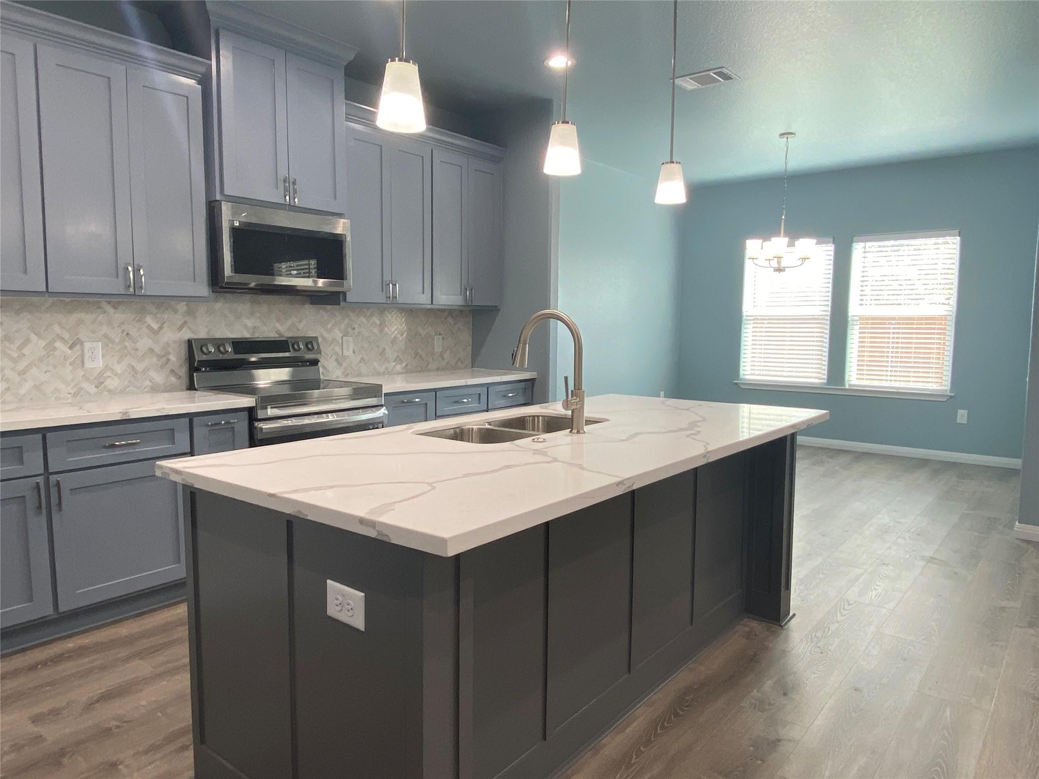 754 W. Columbus St, Giddings, TX 78942