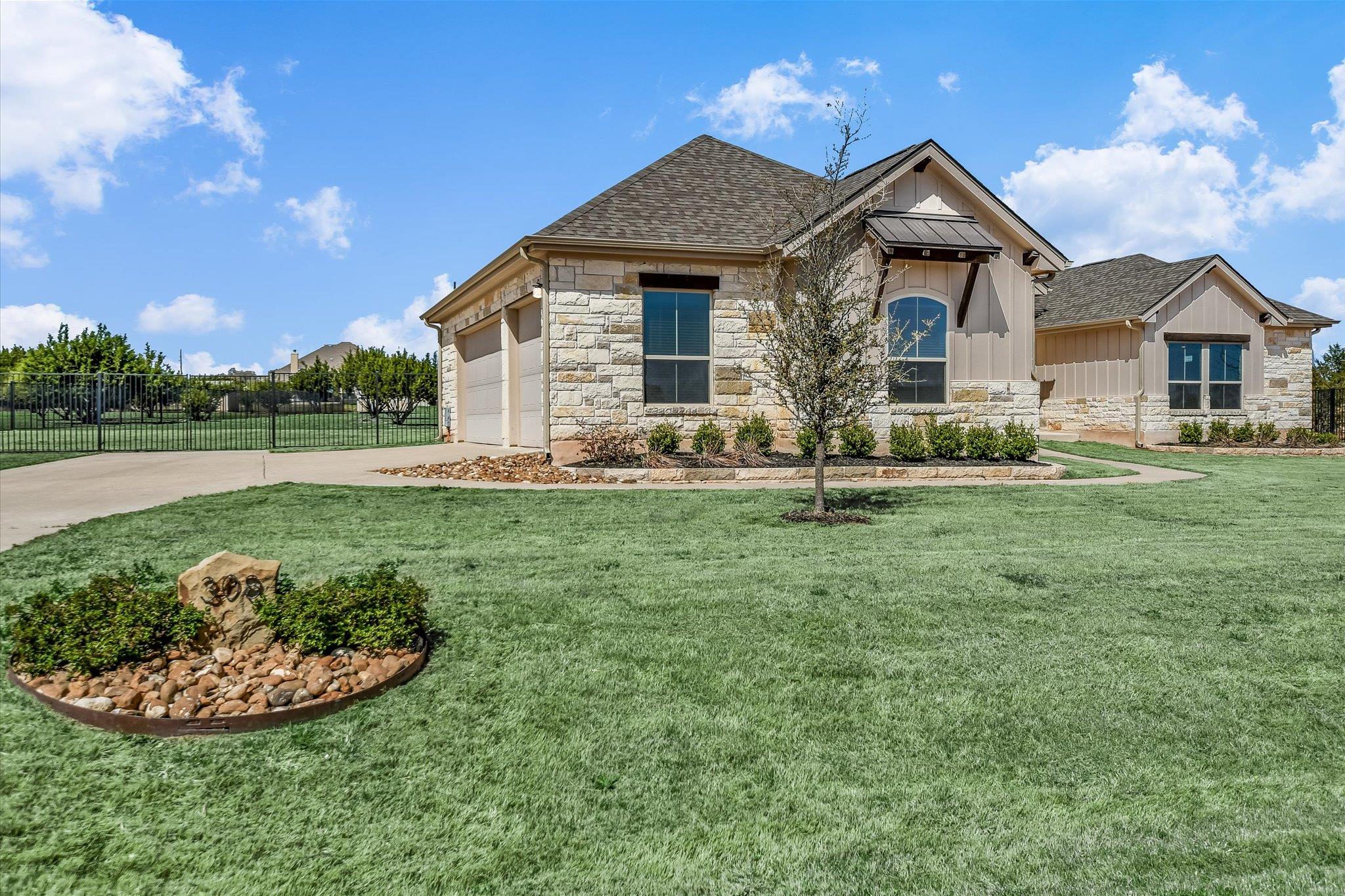 308 Joya Dr, Liberty Hill, TX 78642
