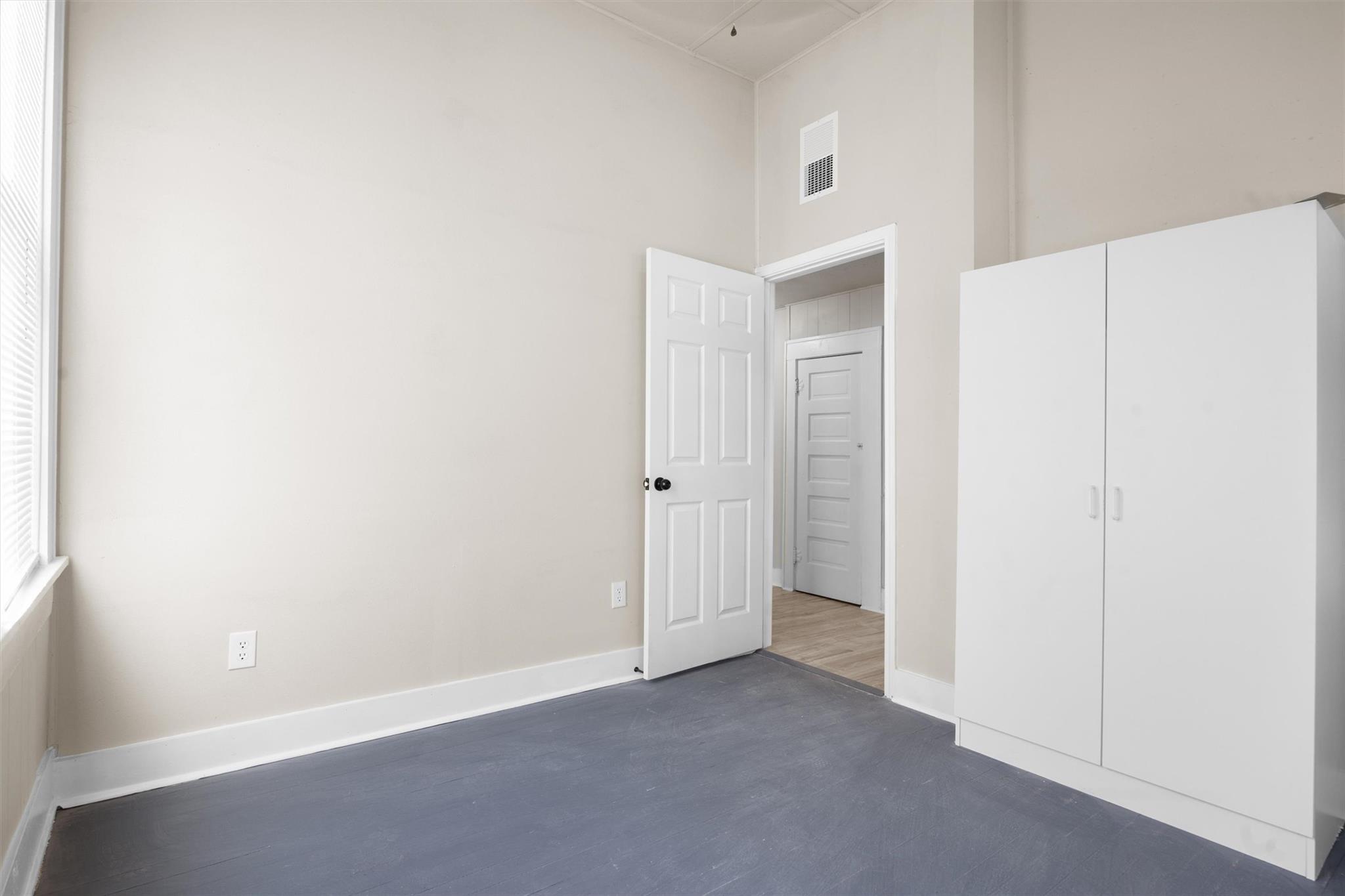 715 Porter St # 2, Taylor, TX 76574