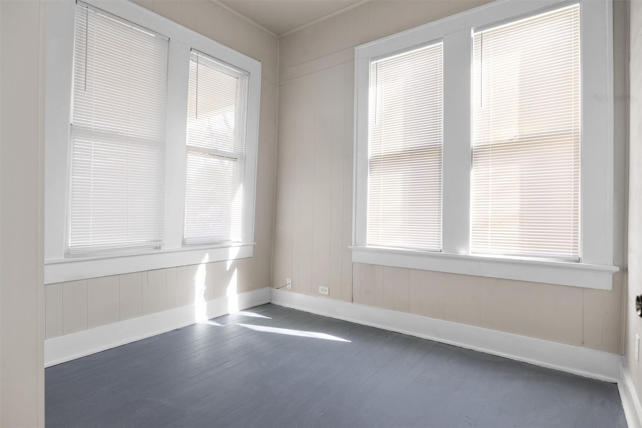 715 Porter St # 2, Taylor, TX 76574