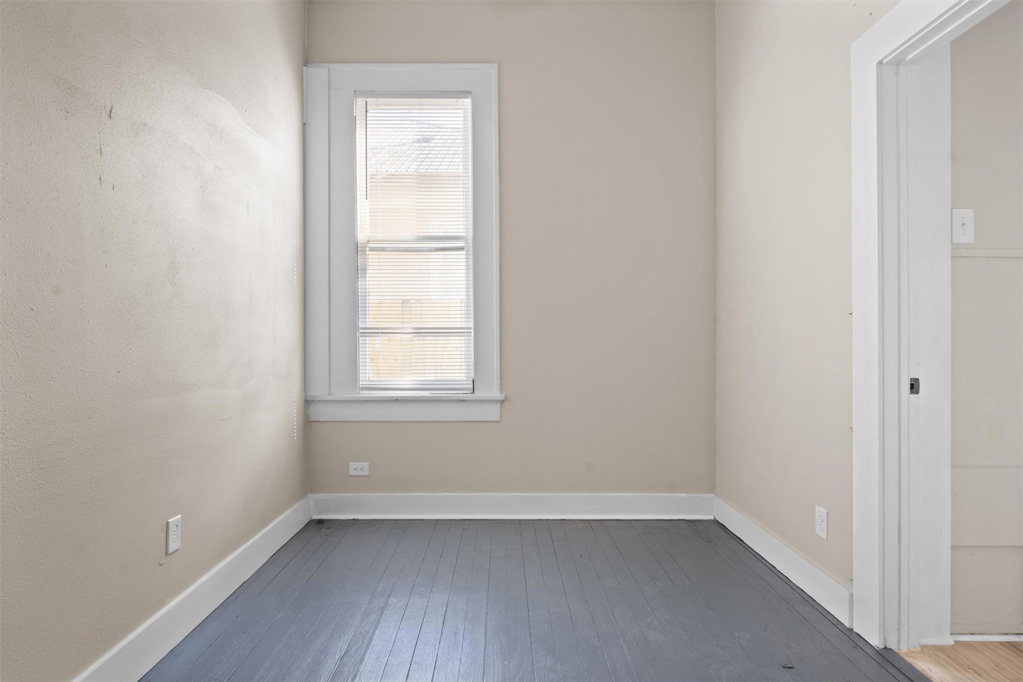 715 Porter St # 2, Taylor, TX 76574