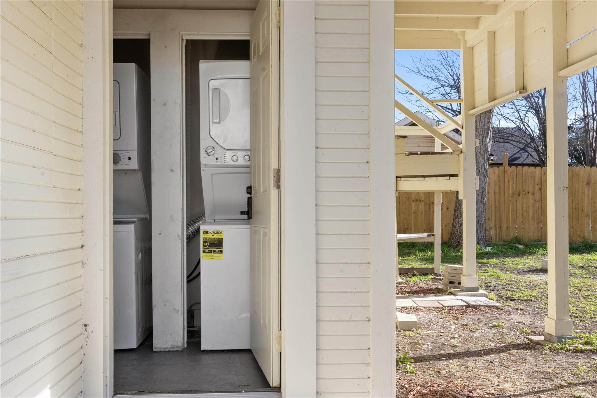 715 Porter St # 2, Taylor, TX 76574