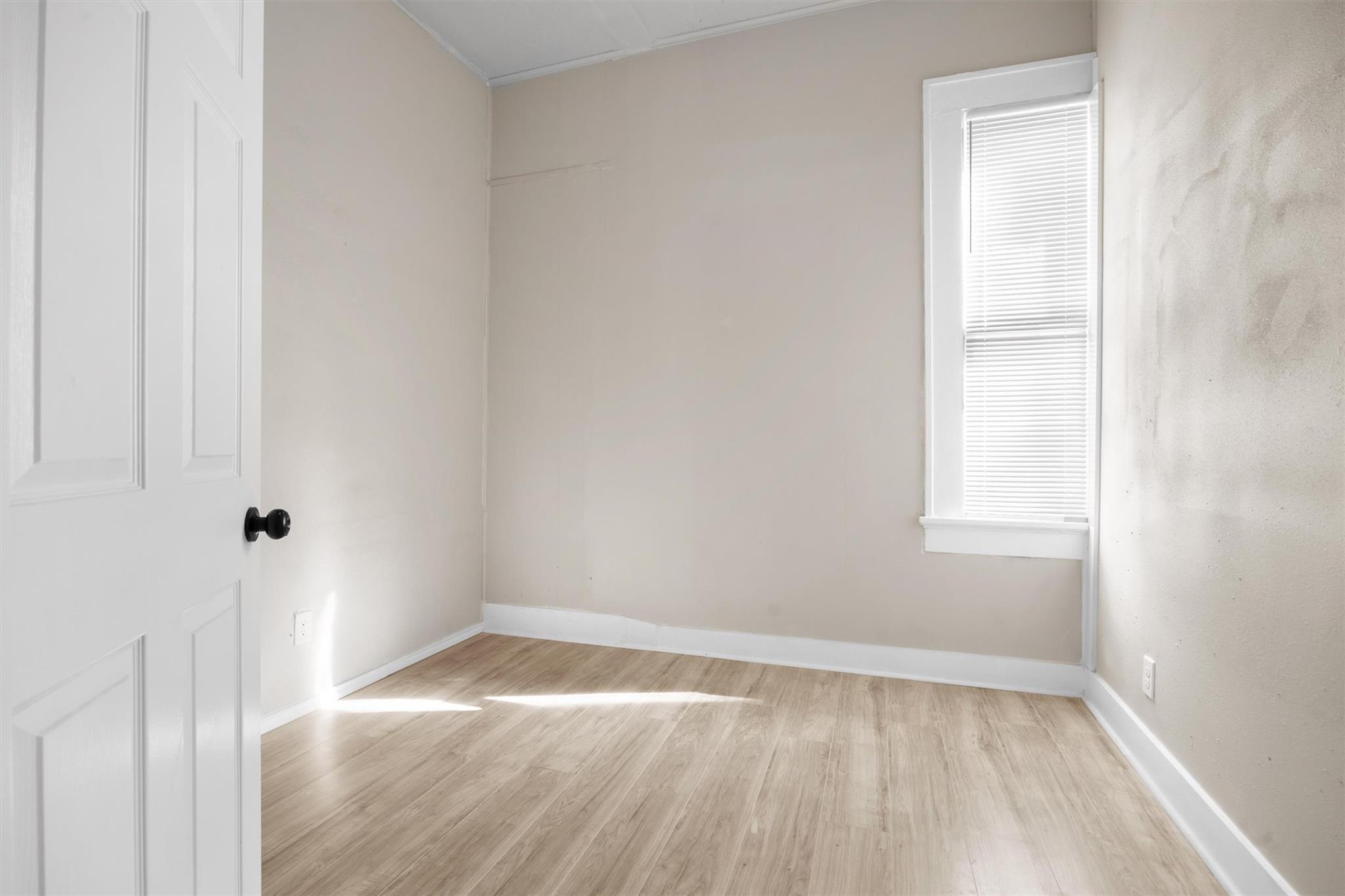 715 Porter St # 2, Taylor, TX 76574