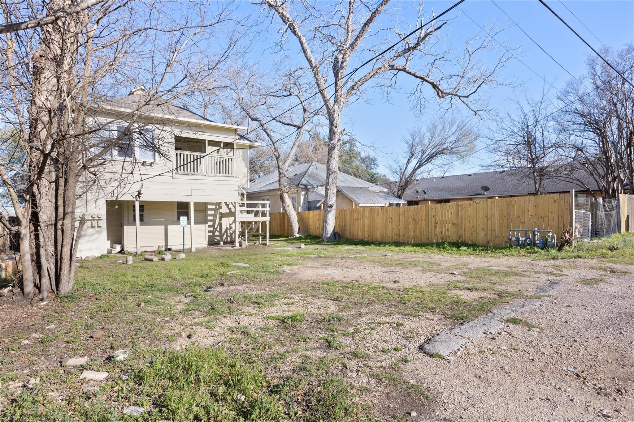 715 Porter St # 2, Taylor, TX 76574
