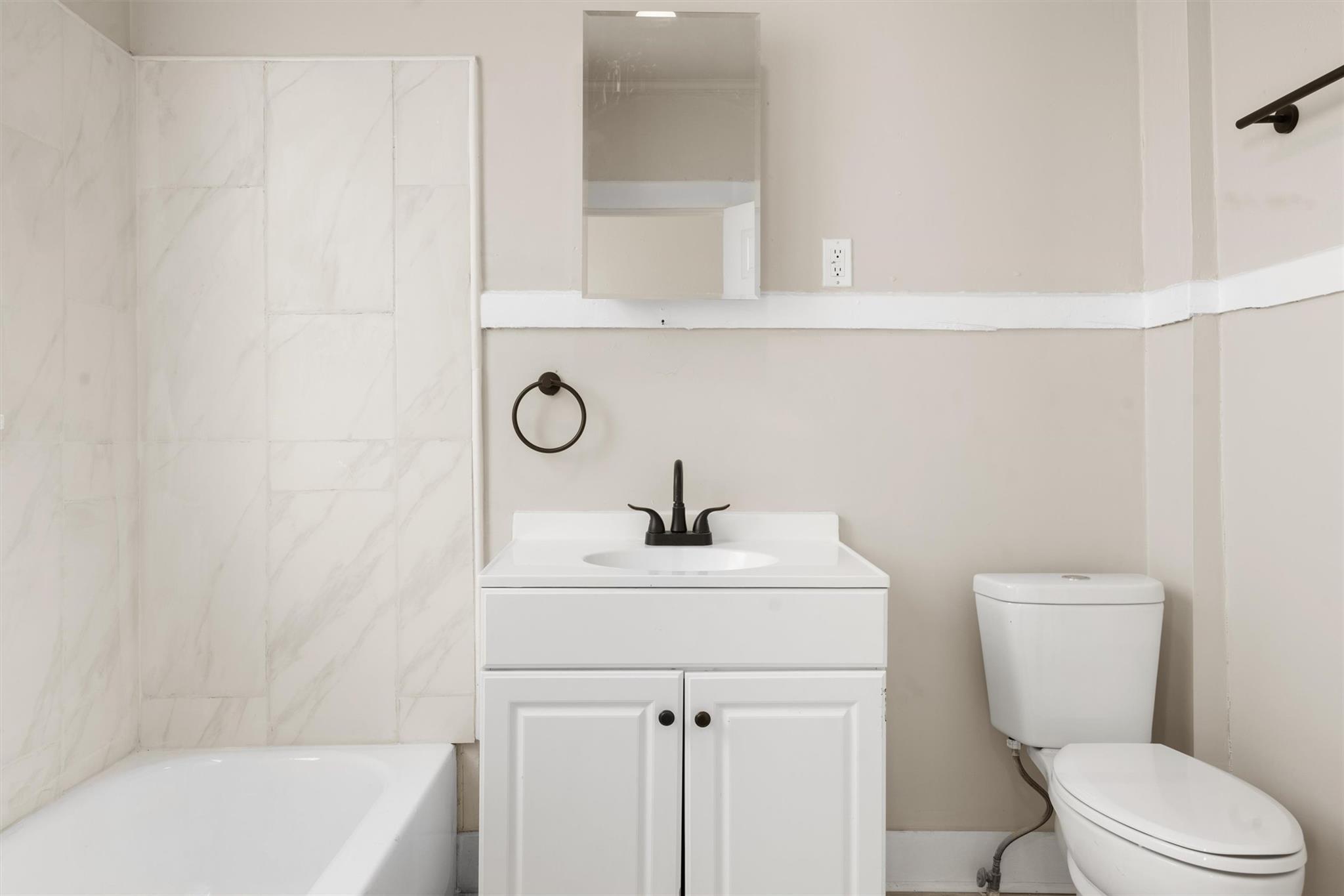 715 Porter St # 2, Taylor, TX 76574