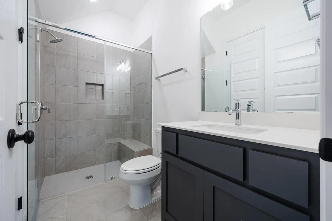 222 Bridge Water Loop, Dripping Springs, TX 78620