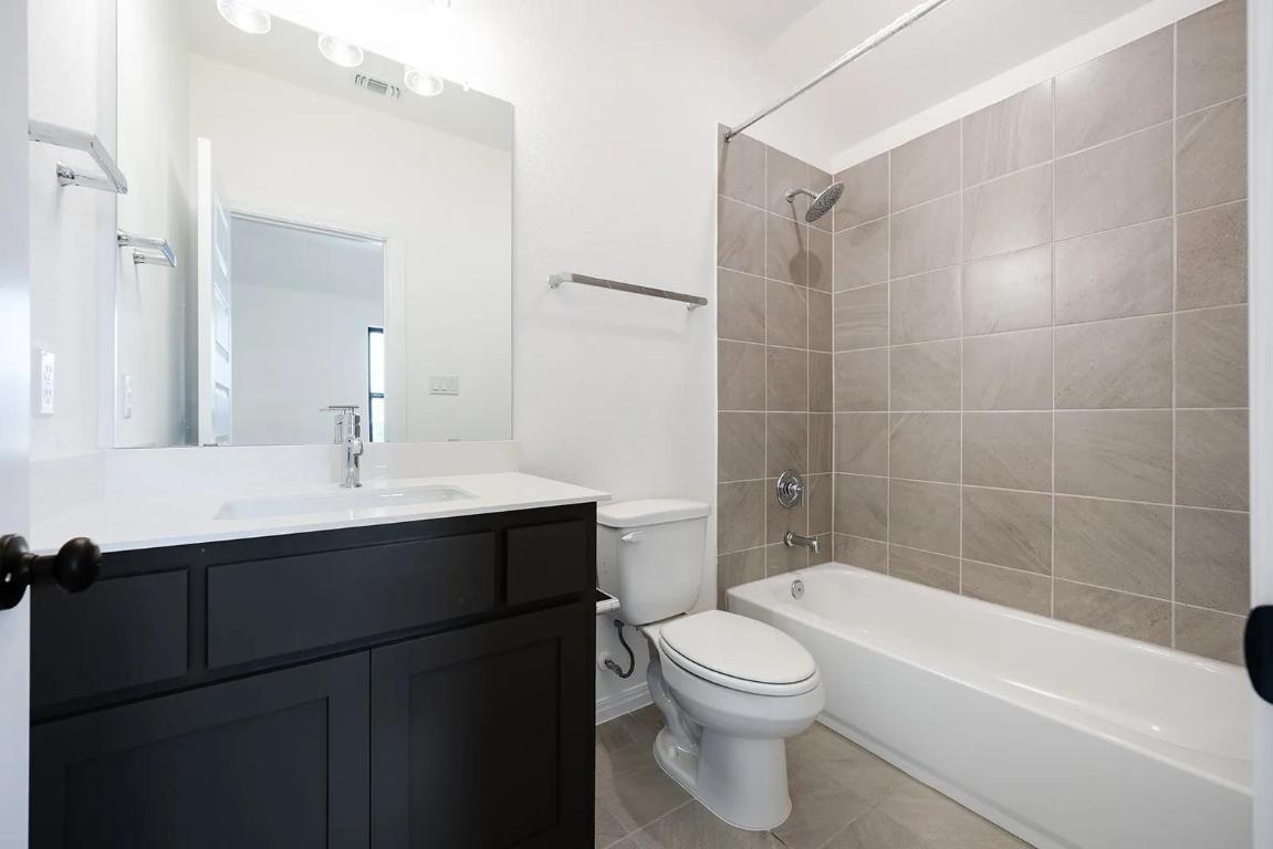 222 Bridge Water Loop, Dripping Springs, TX 78620