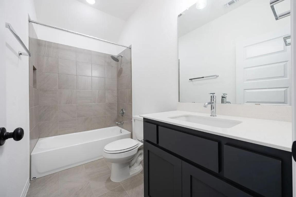 222 Bridge Water Loop, Dripping Springs, TX 78620