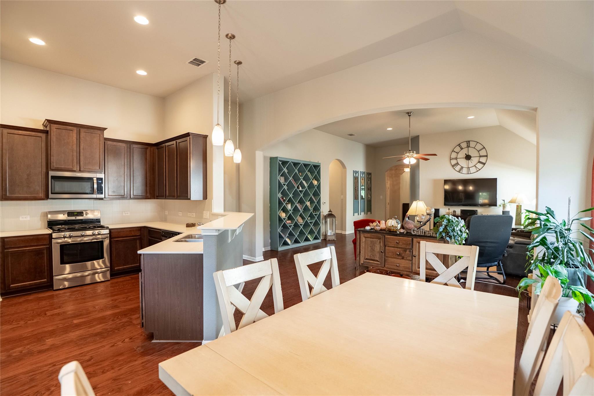 2009 Garretts Way, Manchaca, TX 78652