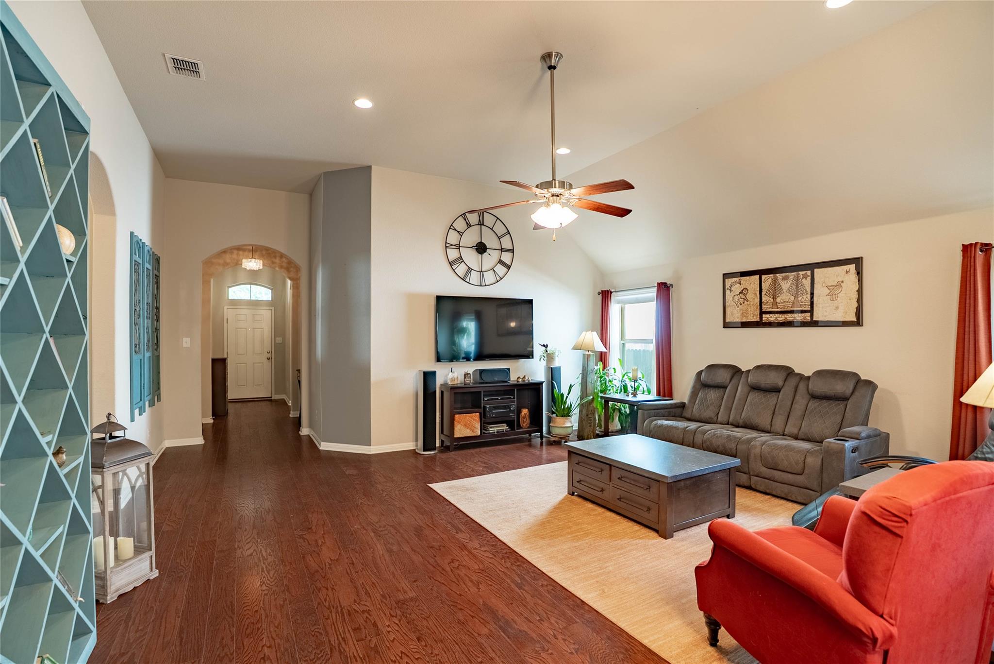 2009 Garretts Way, Manchaca, TX 78652