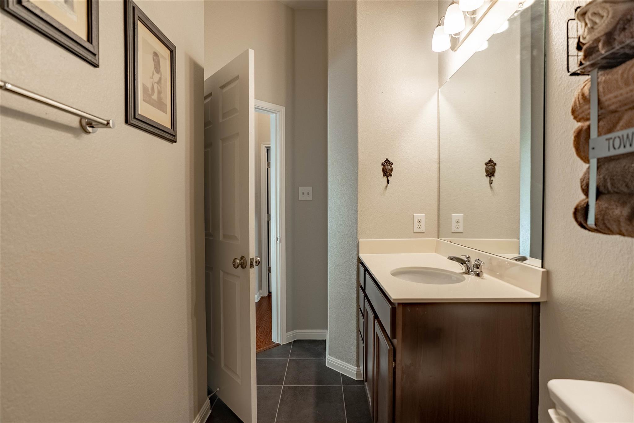 2009 Garretts Way, Manchaca, TX 78652