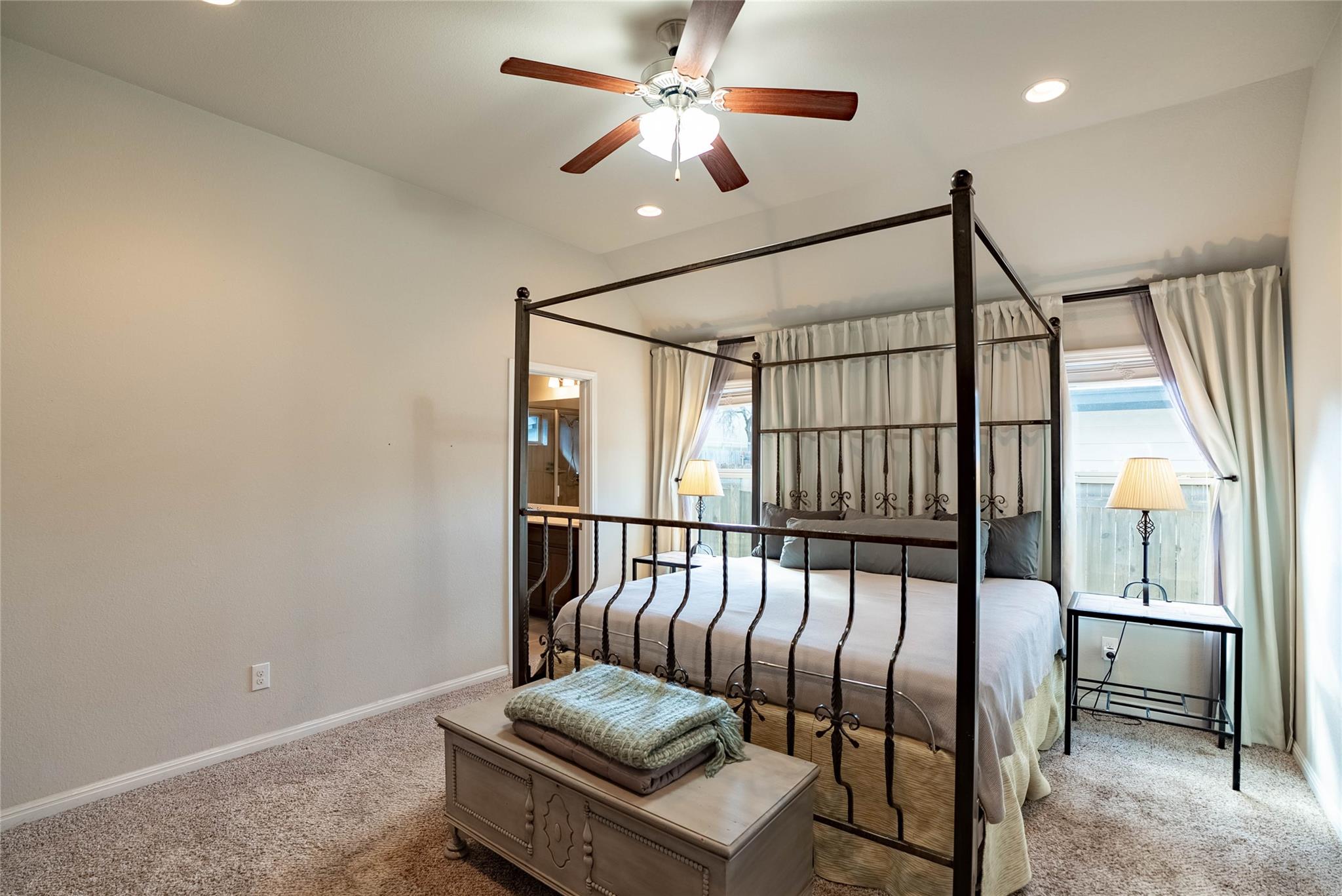 2009 Garretts Way, Manchaca, TX 78652