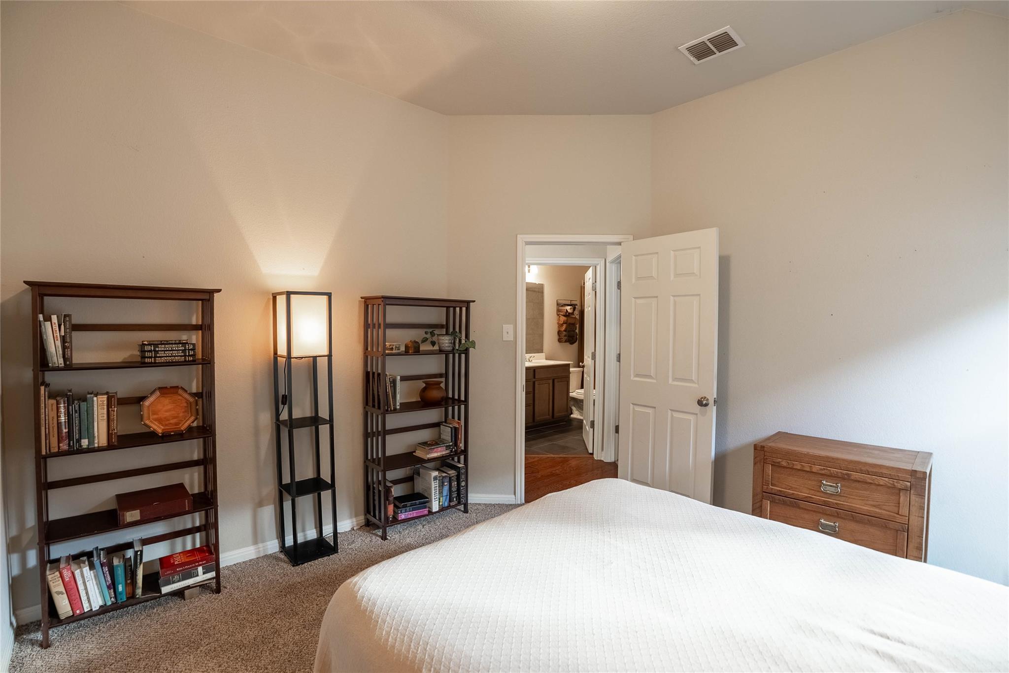 2009 Garretts Way, Manchaca, TX 78652