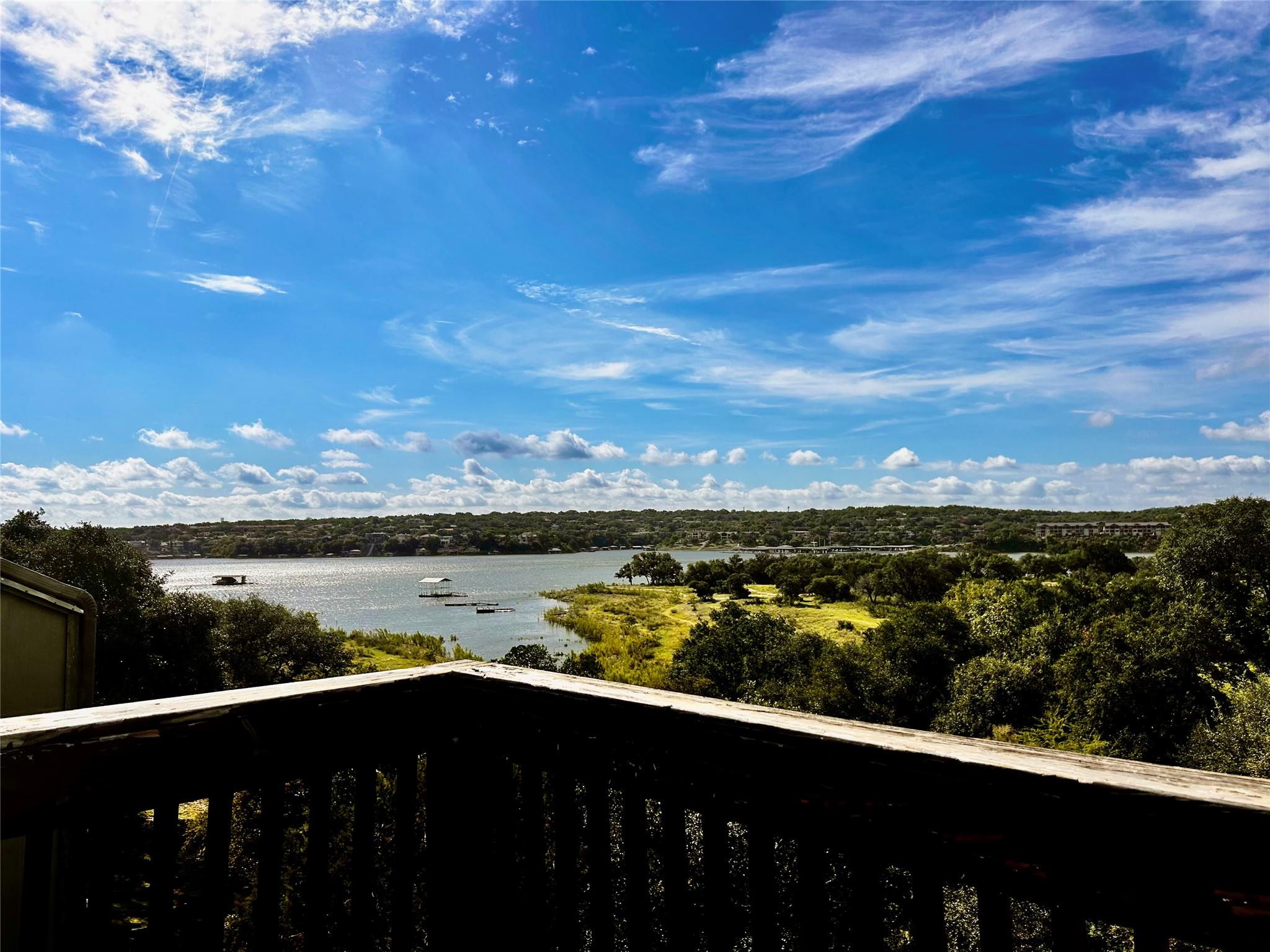 171 Comanche Pt, Point Venture, TX 78645