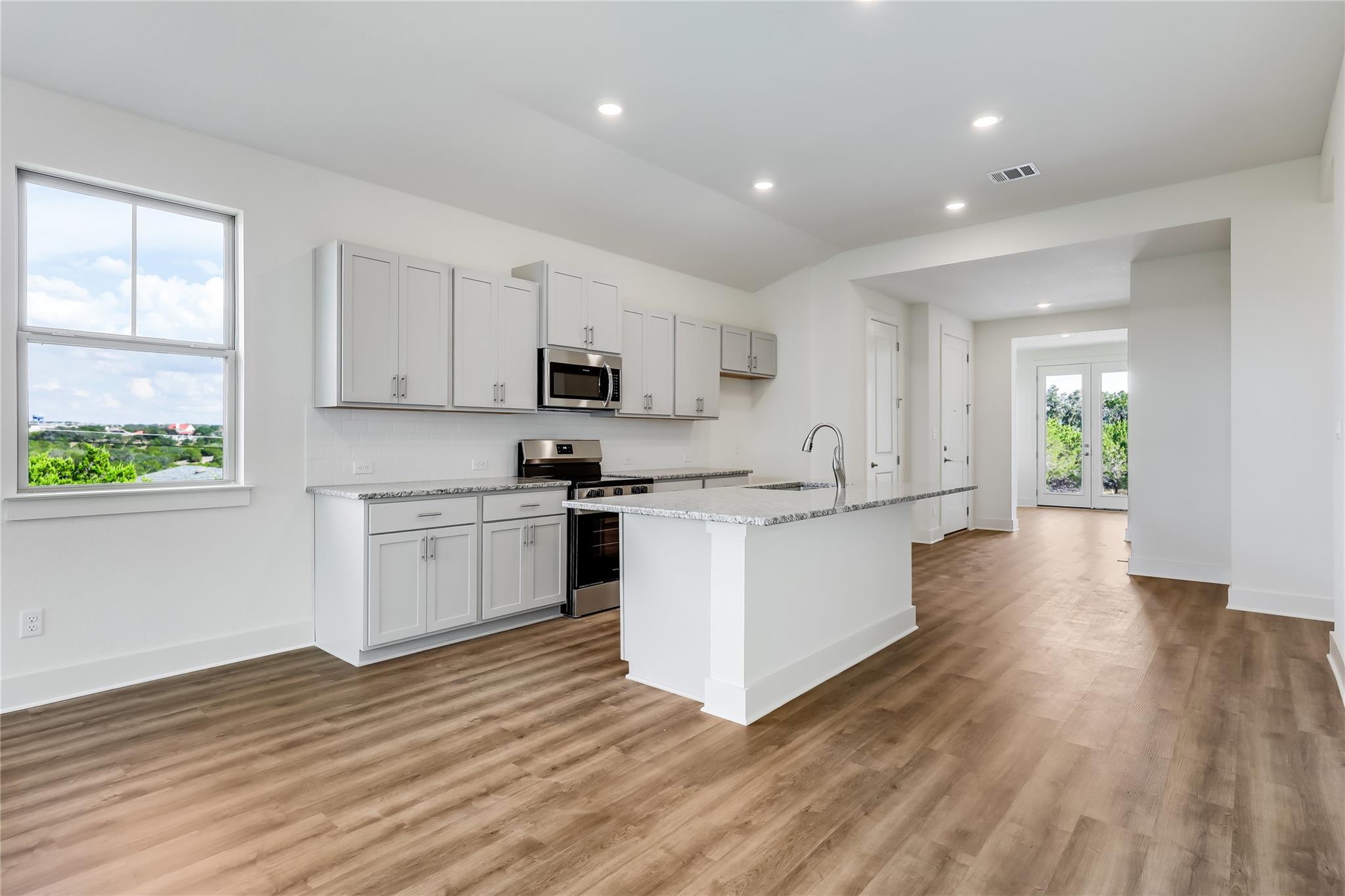 4500 Silverhill Dr, Lago Vista, TX 78645