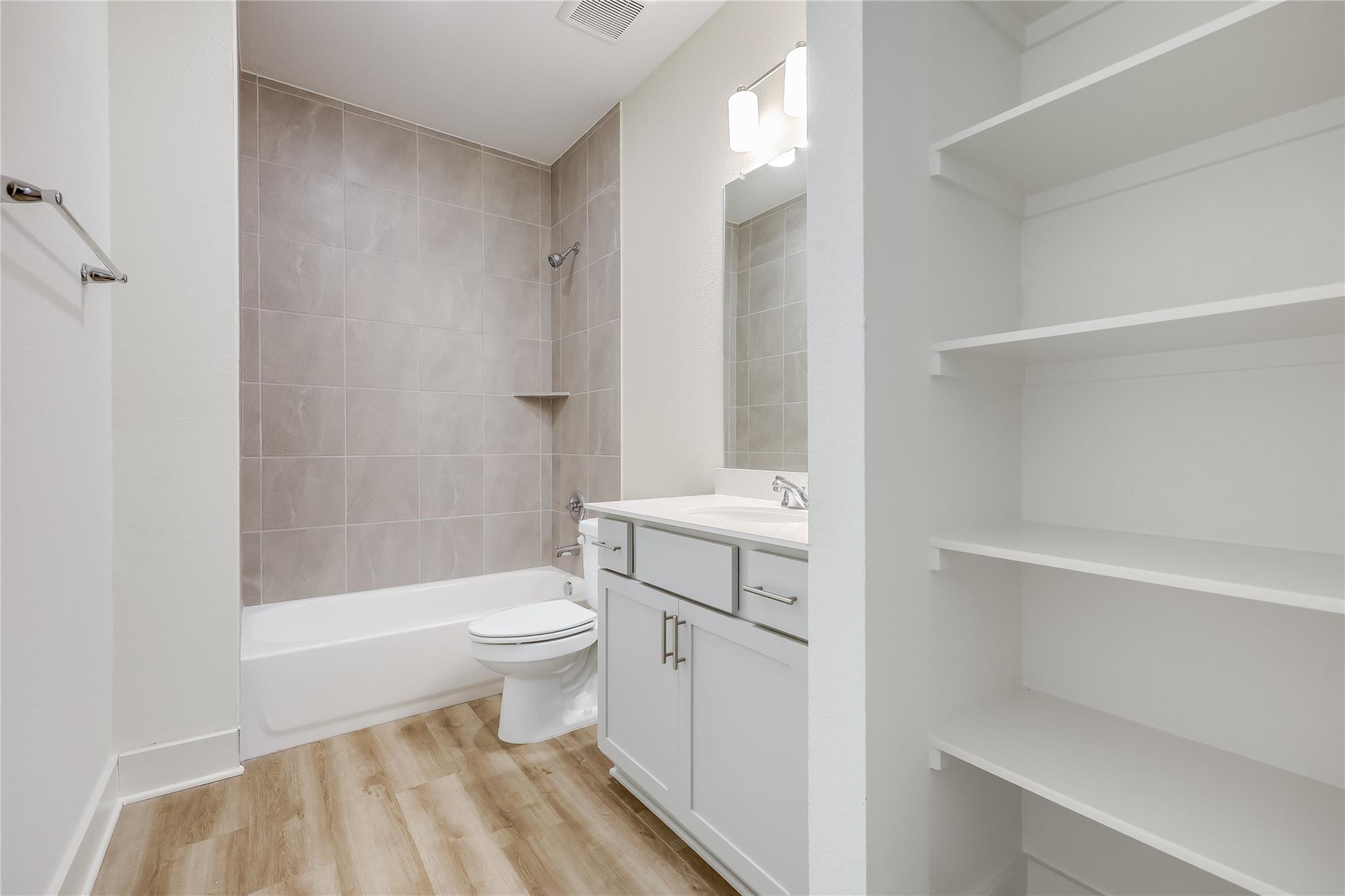 4500 Silverhill Dr, Lago Vista, TX 78645