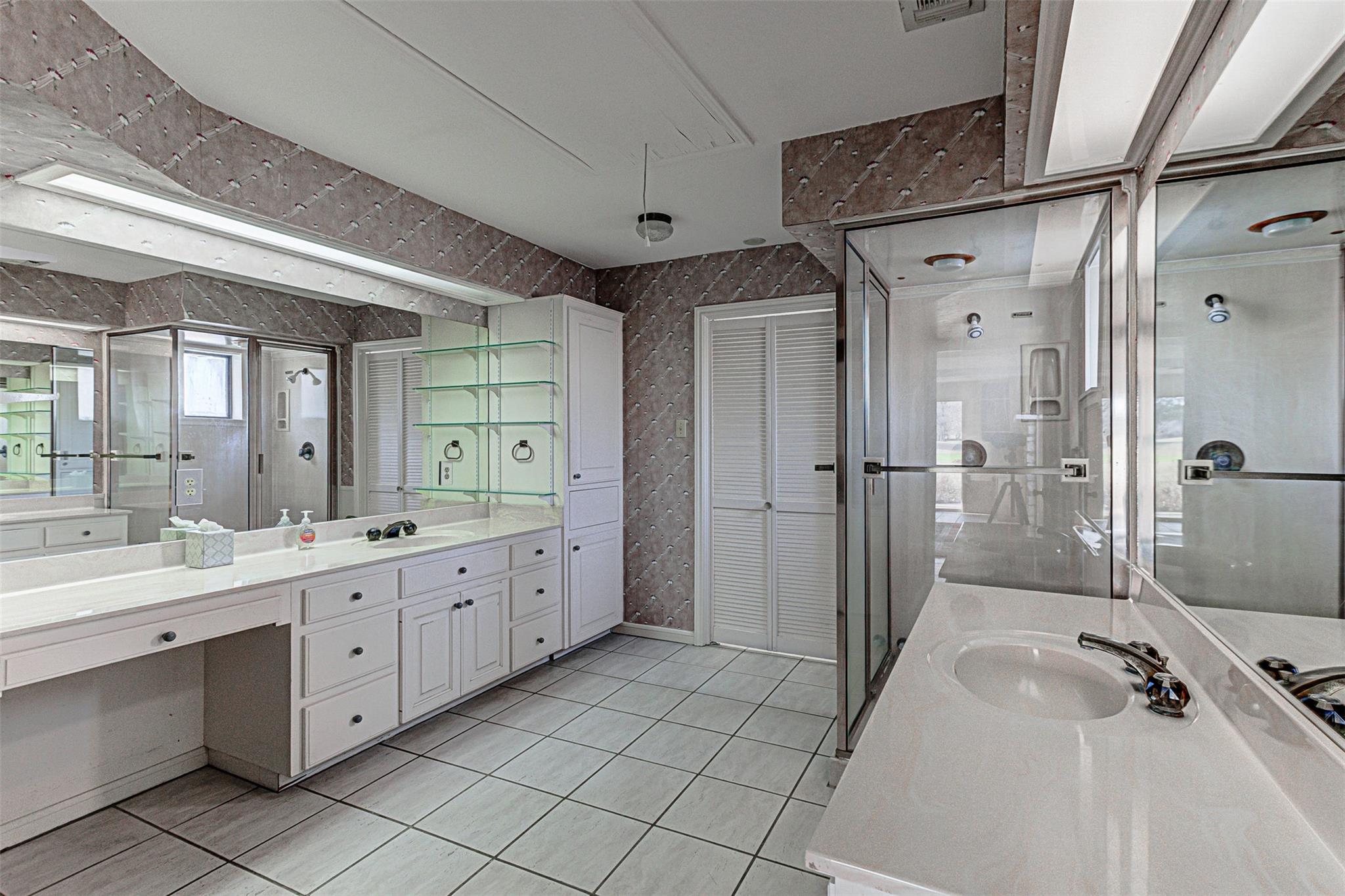 116 Dawn St # D, Horseshoe Bay, TX 78657