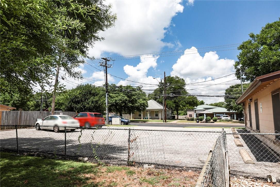 515 Post Road Dr, Austin, TX 78704