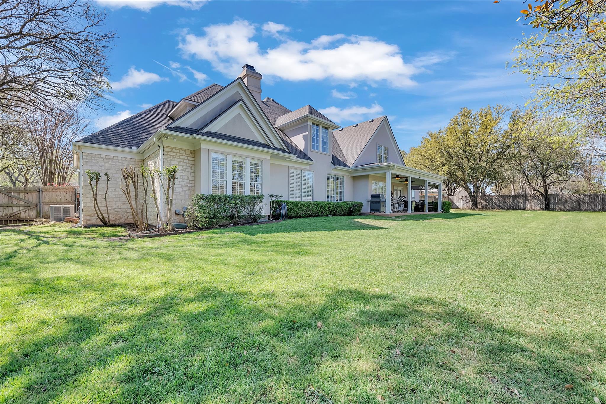 2034 Oak Glen Dr, McGregor, TX 76657