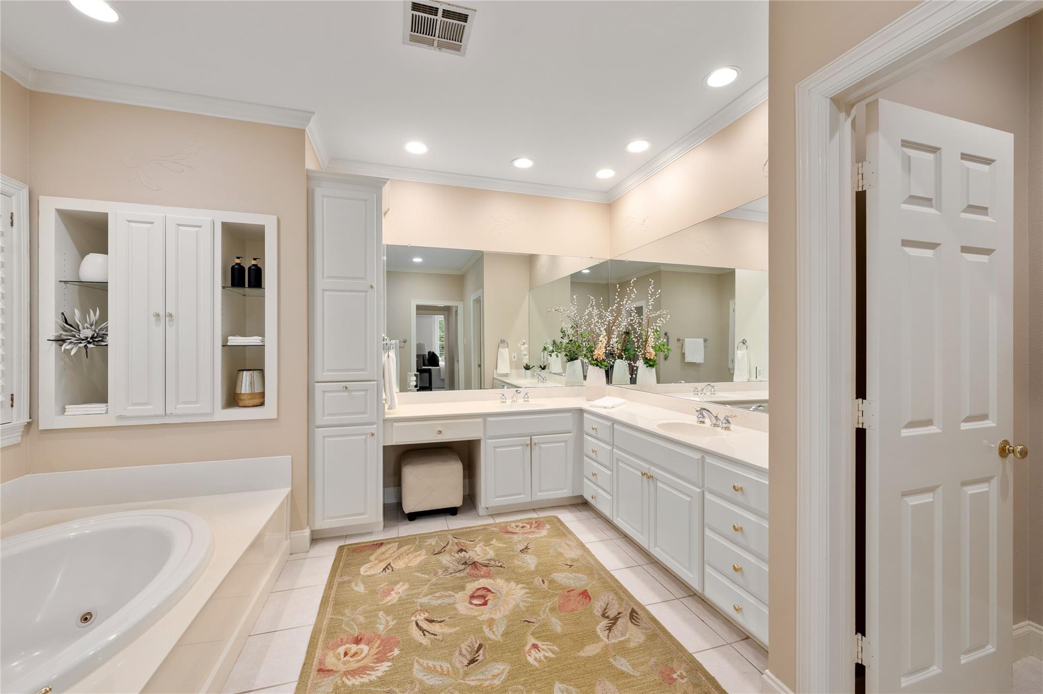 2034 Oak Glen Dr, McGregor, TX 76657