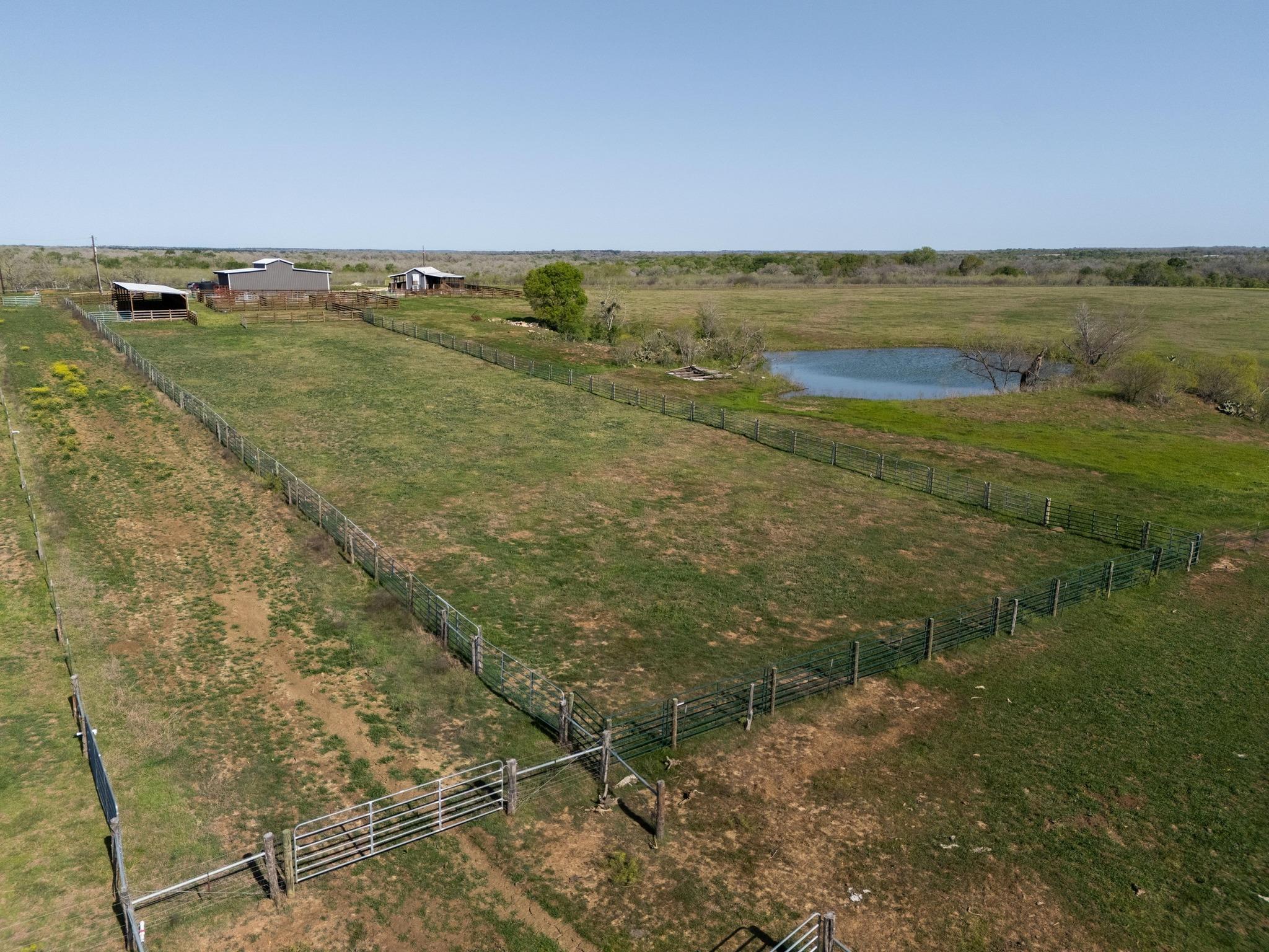 62 County Road 448, Waelder, TX 78959