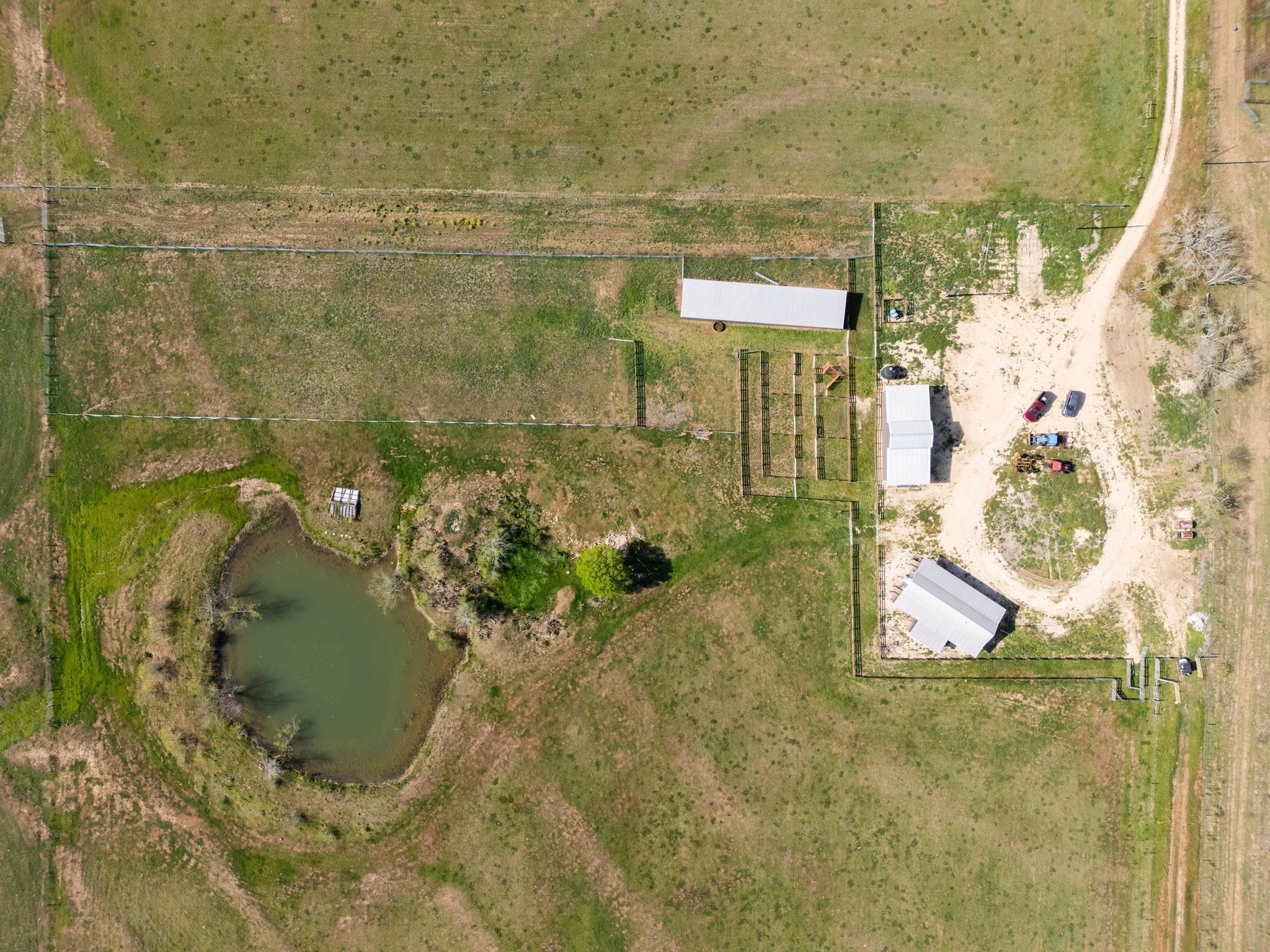 62 County Road 448, Waelder, TX 78959