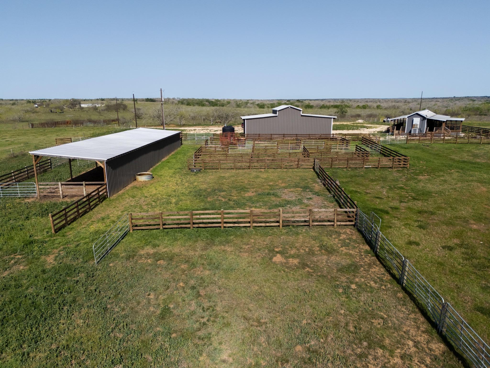 62 County Road 448, Waelder, TX 78959