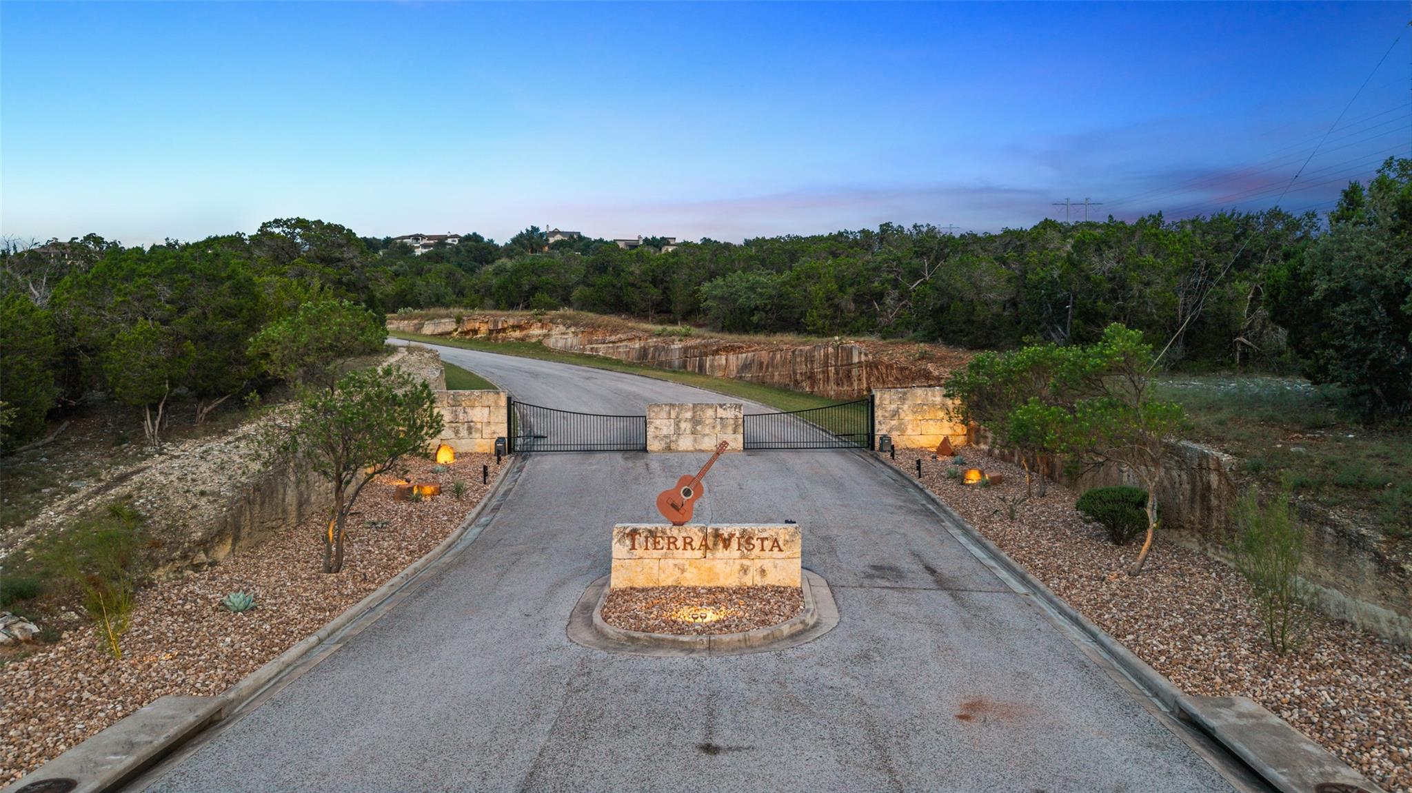 1733 Nightlife Cv, Spicewood, TX 78669