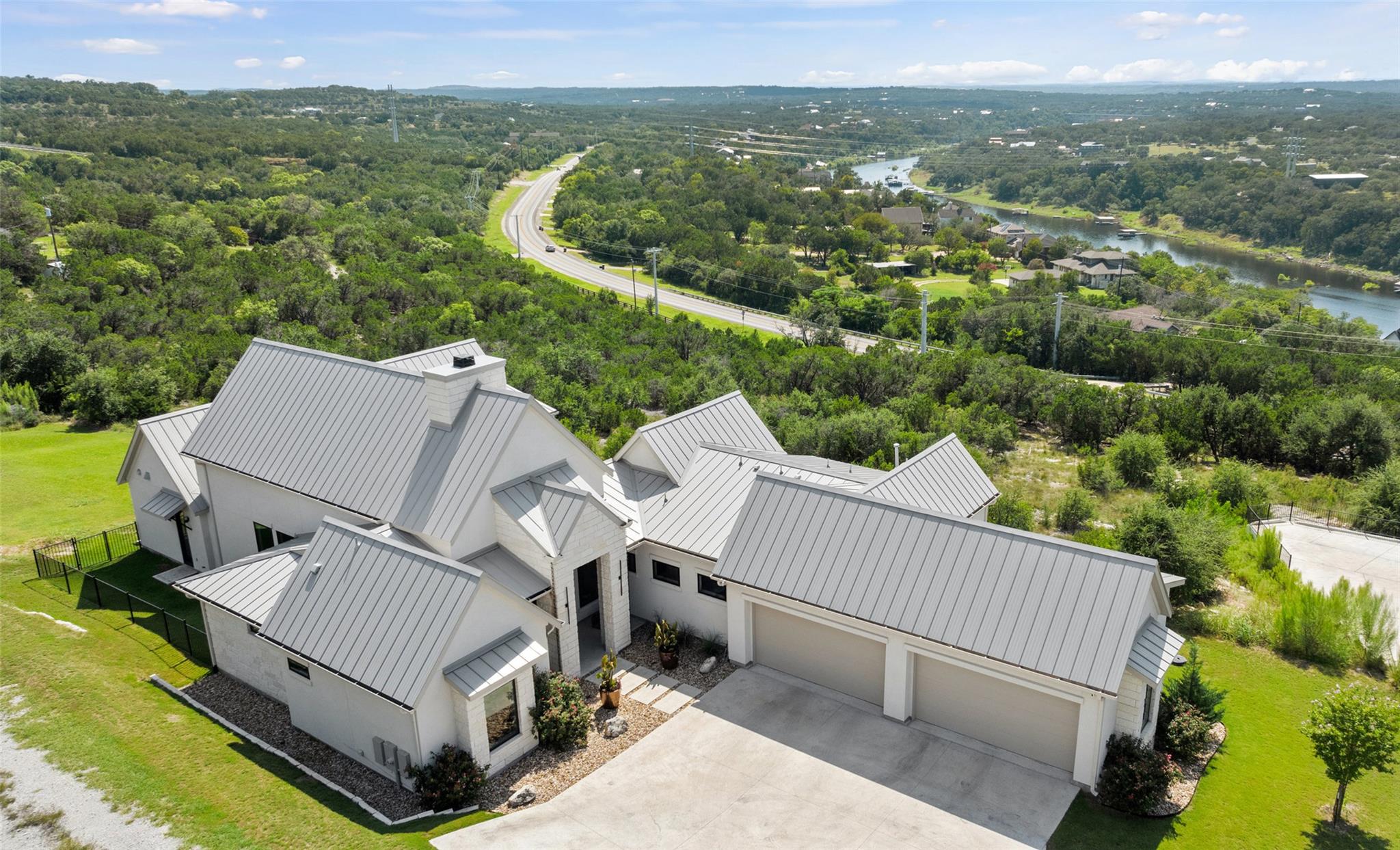 1733 Nightlife Cv, Spicewood, TX 78669