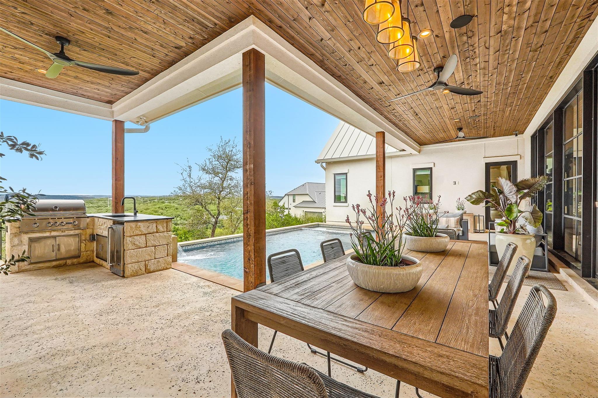 1733 Night Life Cv, Spicewood, TX 78669