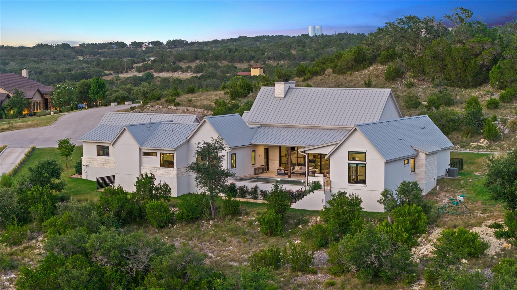 1733 Nightlife Cv, Spicewood, TX 78669