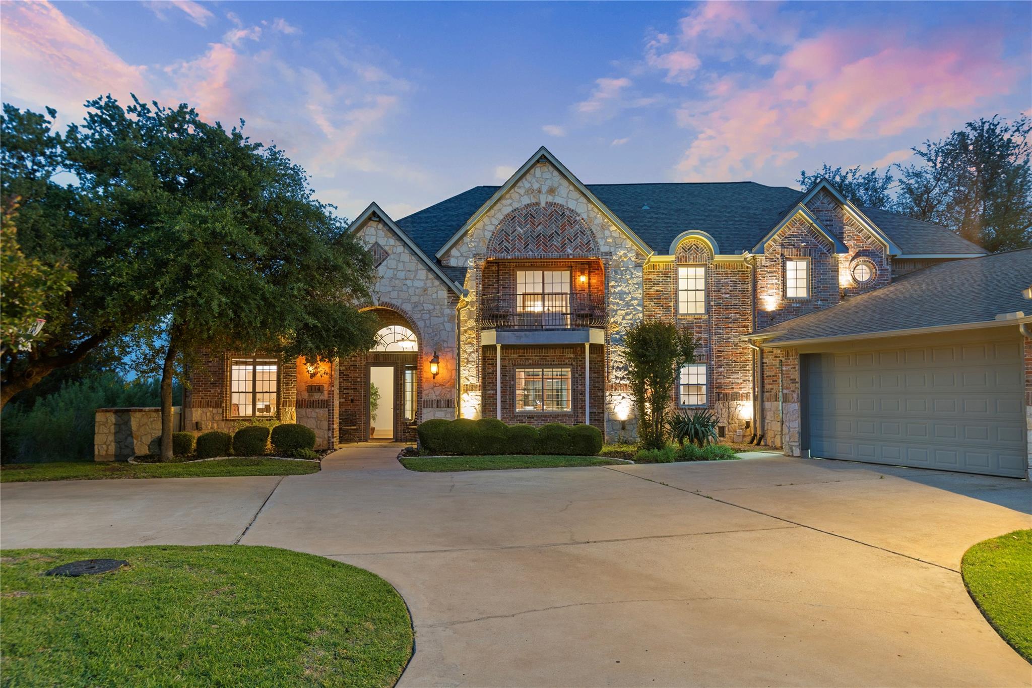 114 Flying Scot St, Lakeway, TX 78734