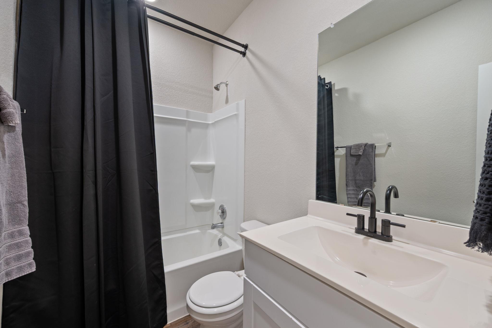 6120 Shanjia Dr, Austin, TX 78724