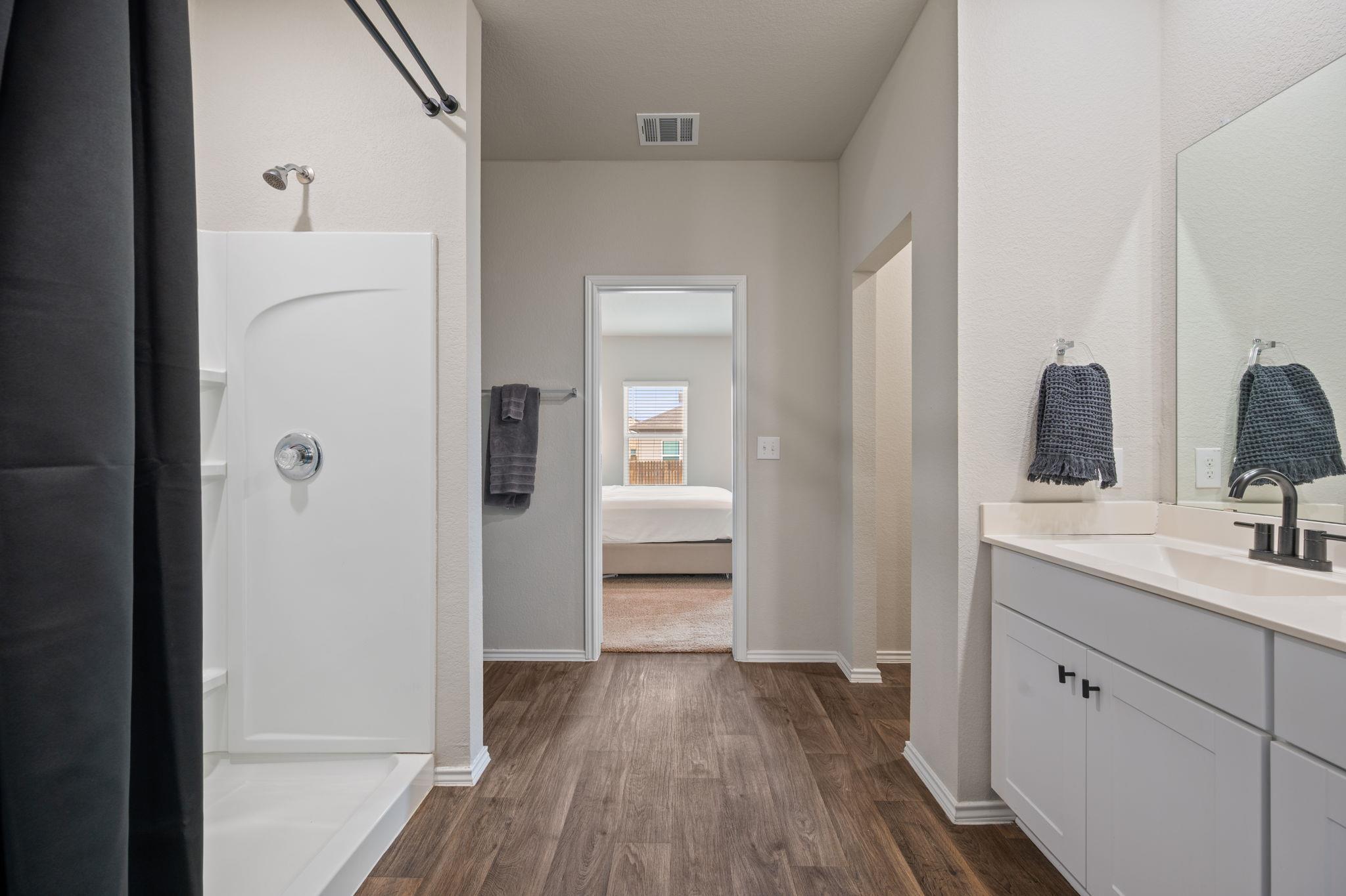 6120 Shanjia Dr, Austin, TX 78724