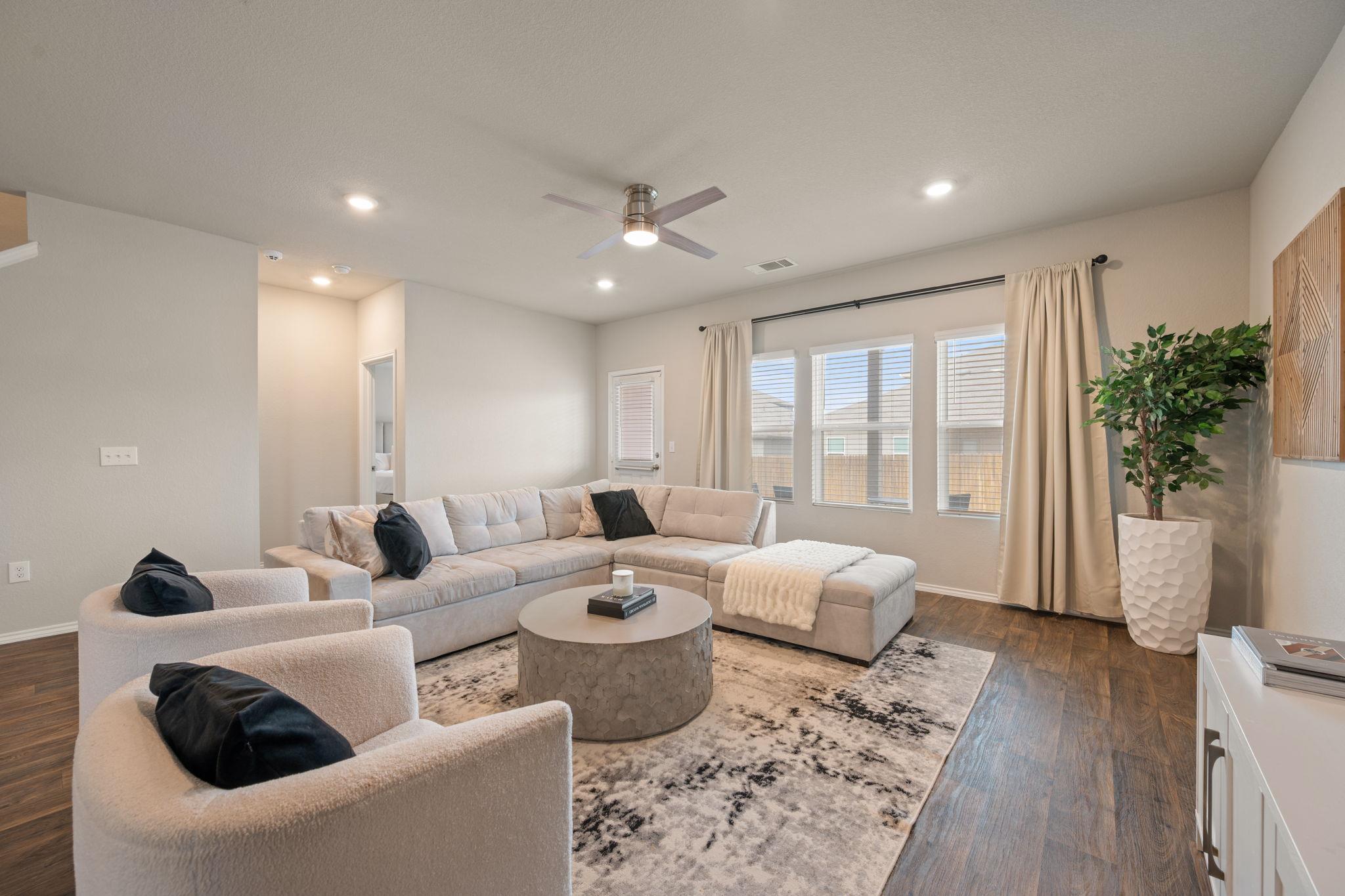 6120 Shanjia Dr, Austin, TX 78724