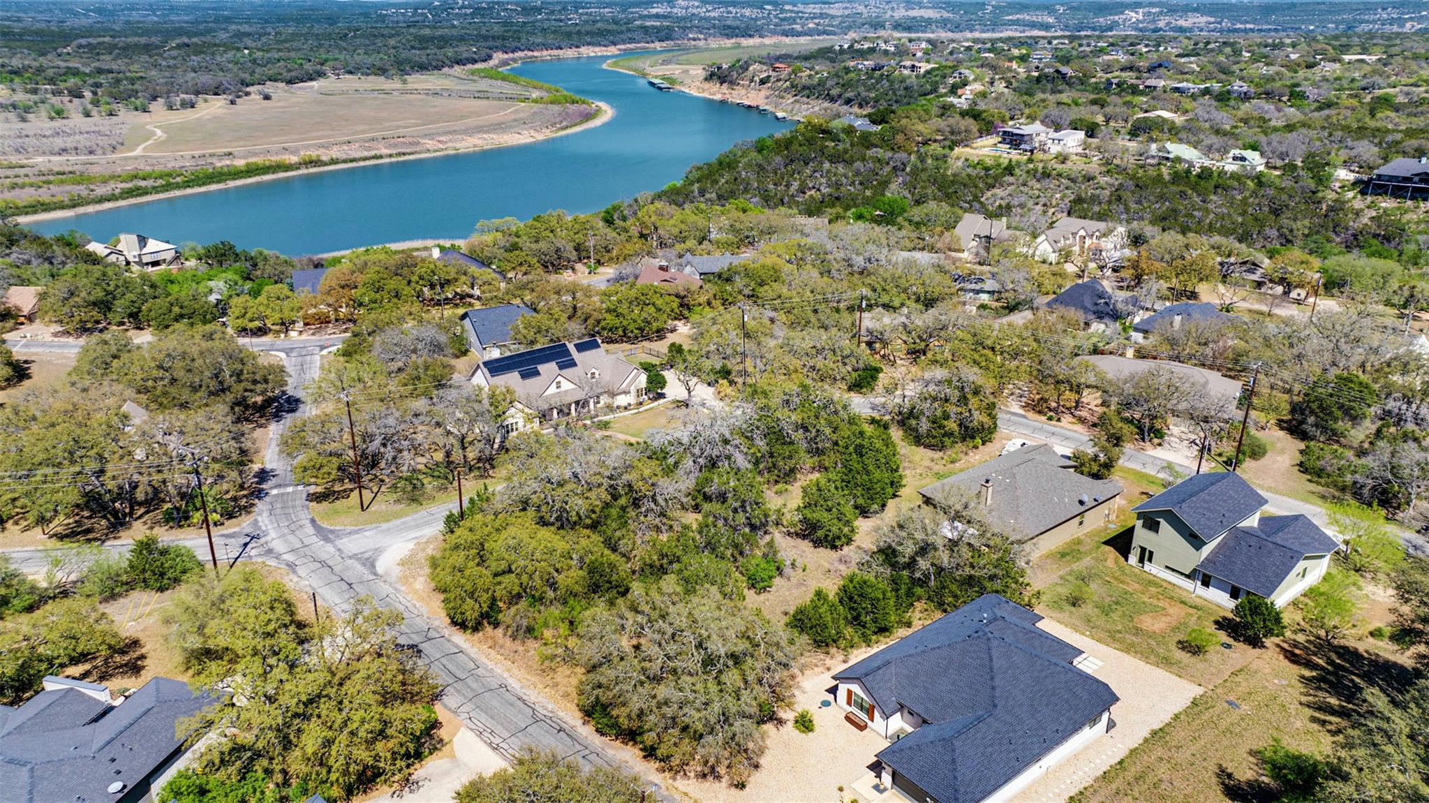 000 Eton Ln, Spicewood, TX 78669