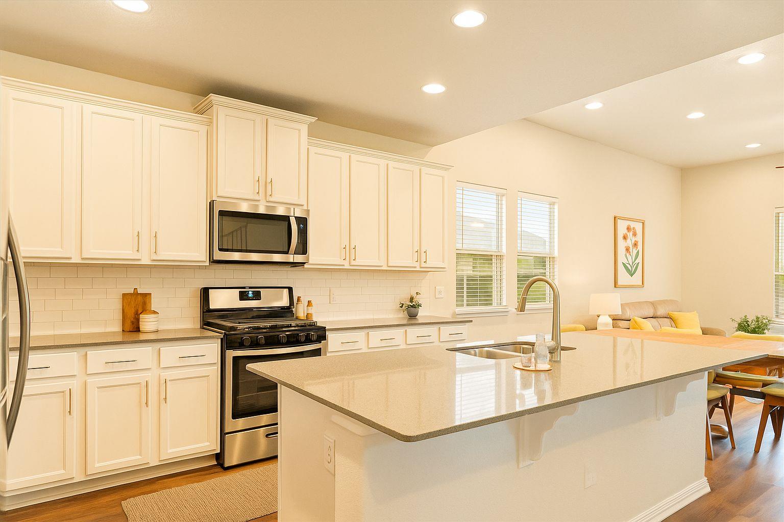 213 Munk Ln, Leander, TX 78641