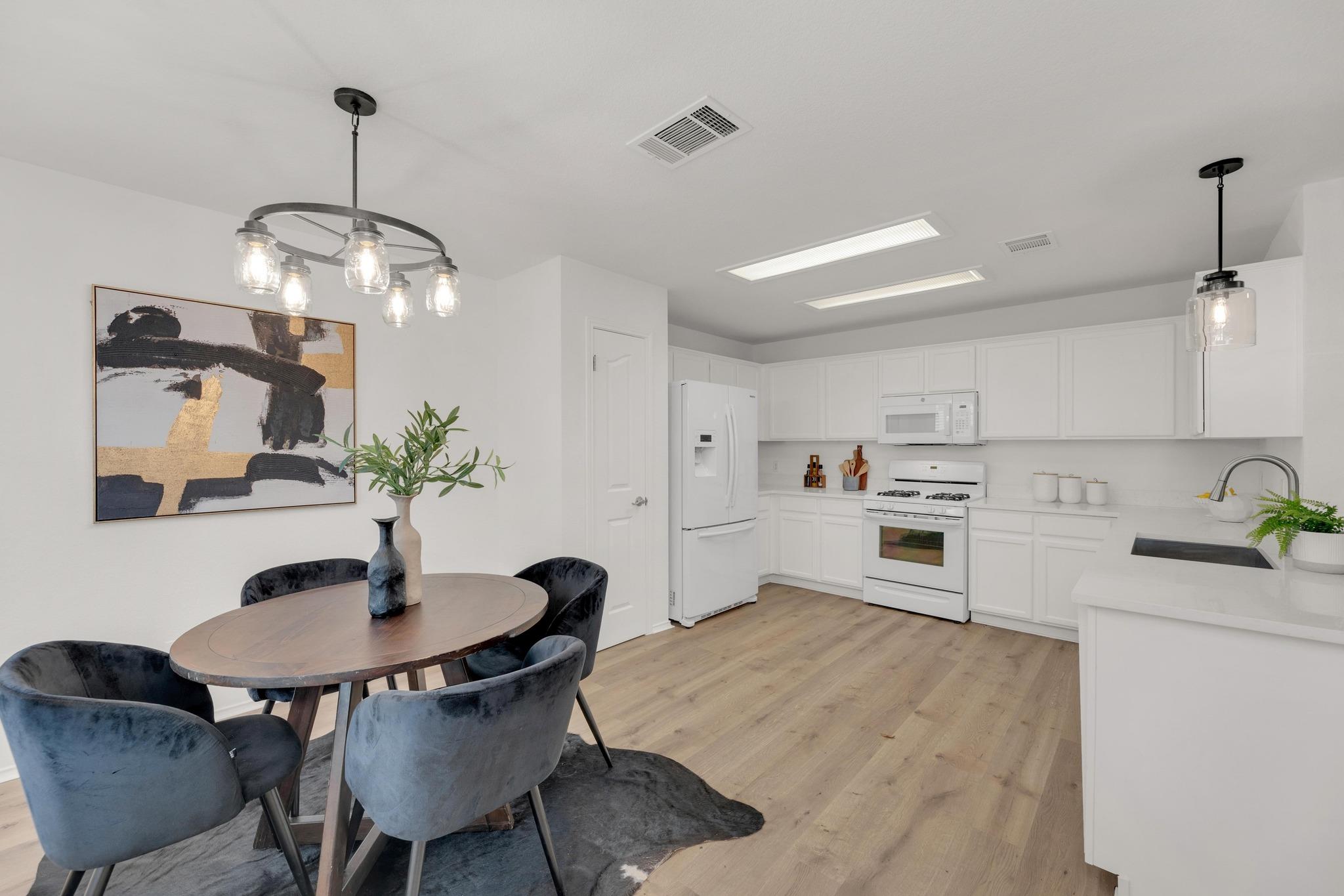 1406 Quicksilver St, Round Rock, TX 78665