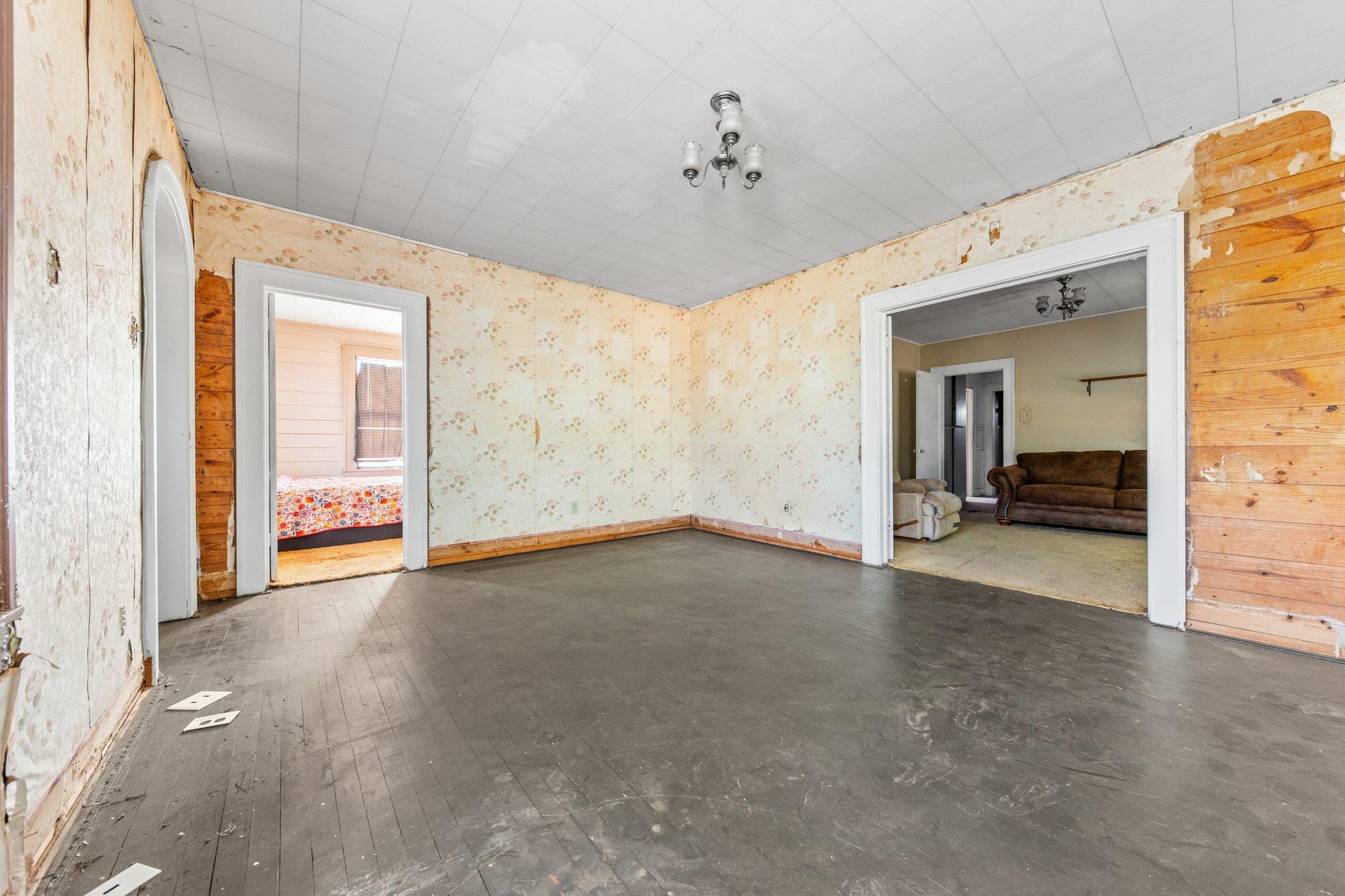 103 E Avenue H, Buckholts, TX 76518