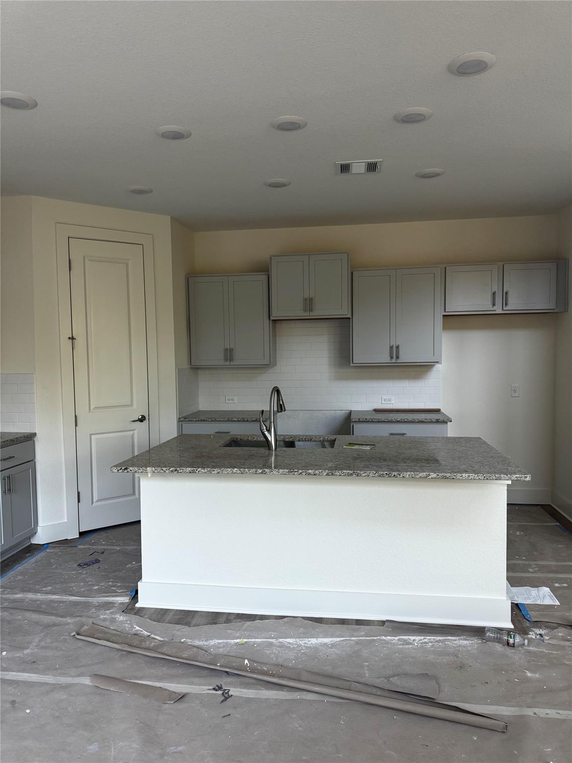 20110 Lee Ln, Lago Vista, TX 78645