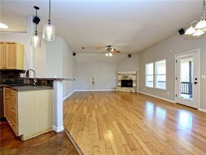 514 Cowal Dr S, Briarcliff, TX 78669