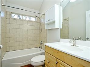 514 Cowal Dr S, Briarcliff, TX 78669