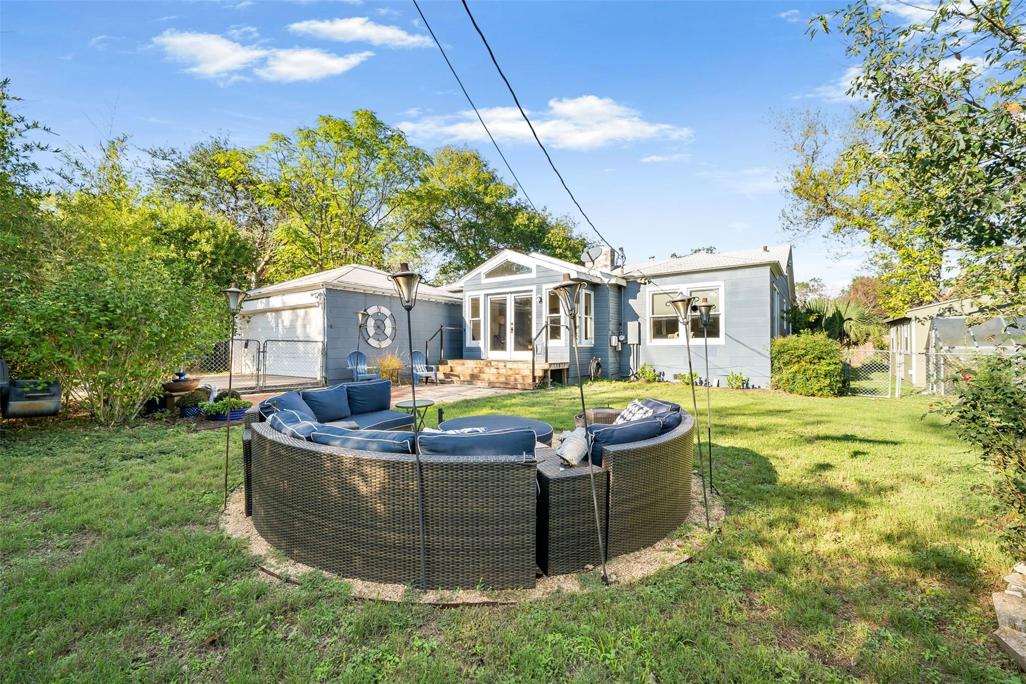 811 E 45th St, Austin, TX 78751