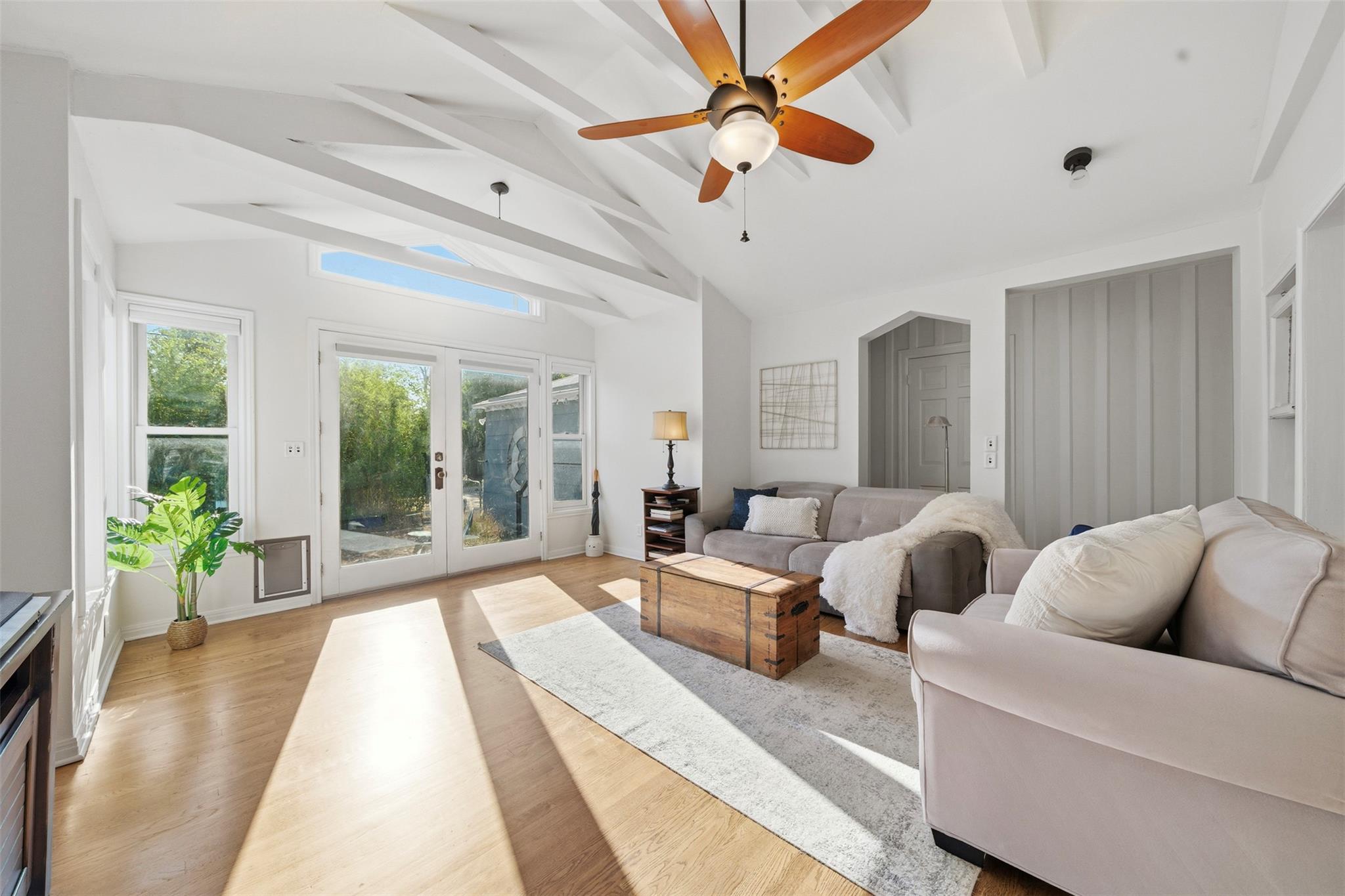 811 E 45th St, Austin, TX 78751