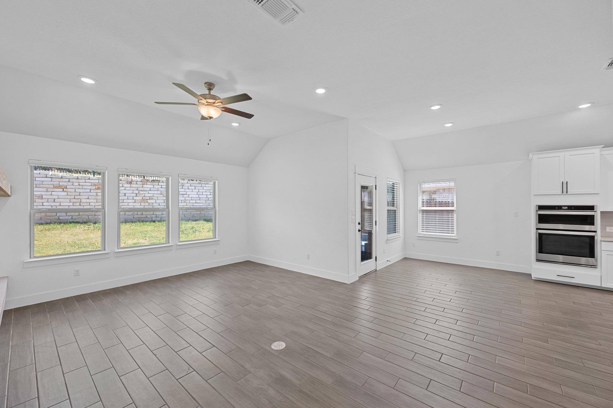 22309 Coyote Cave Trl, Spicewood, TX 78669