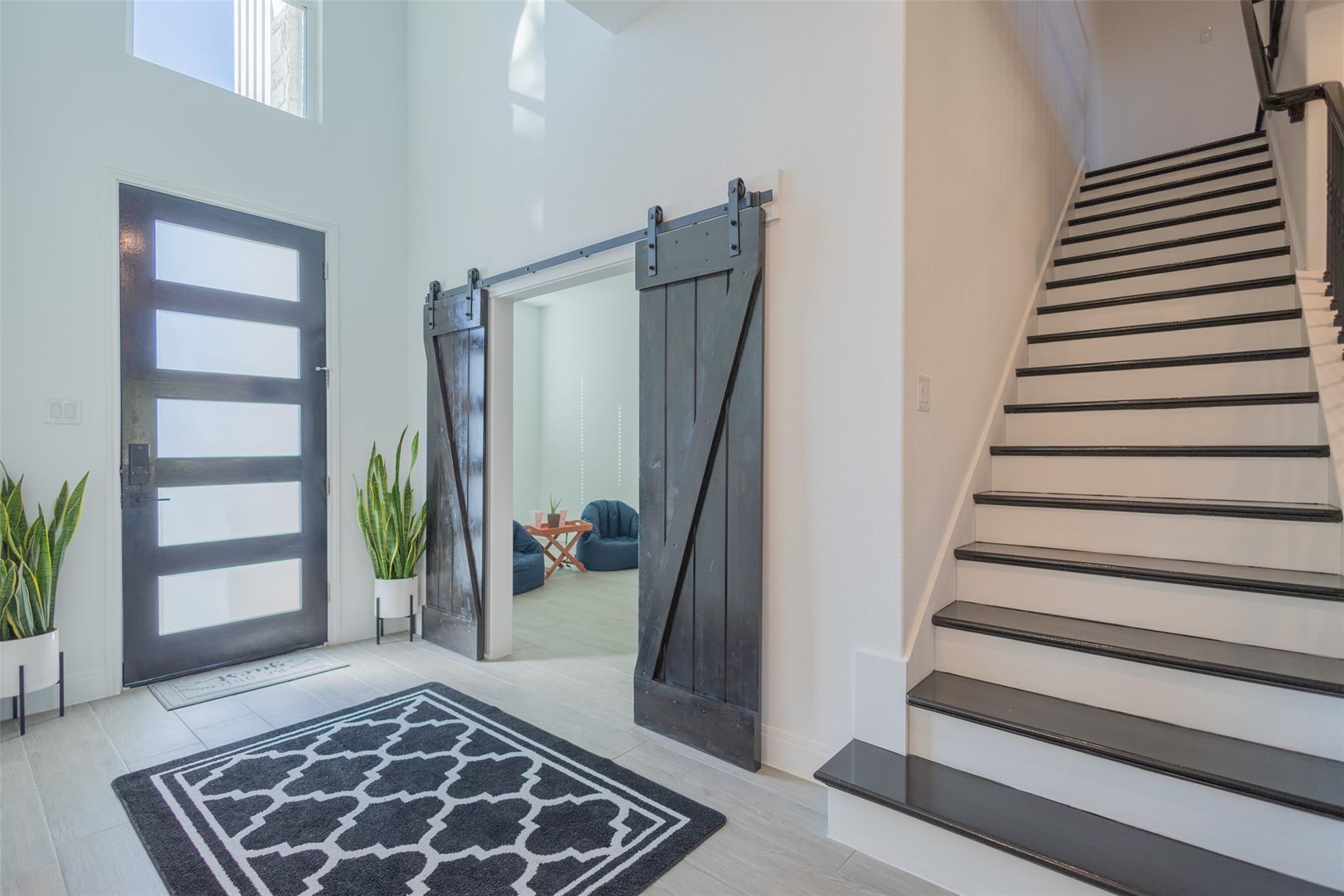 121 Black Talon Ln, Cedar Creek, TX 78612