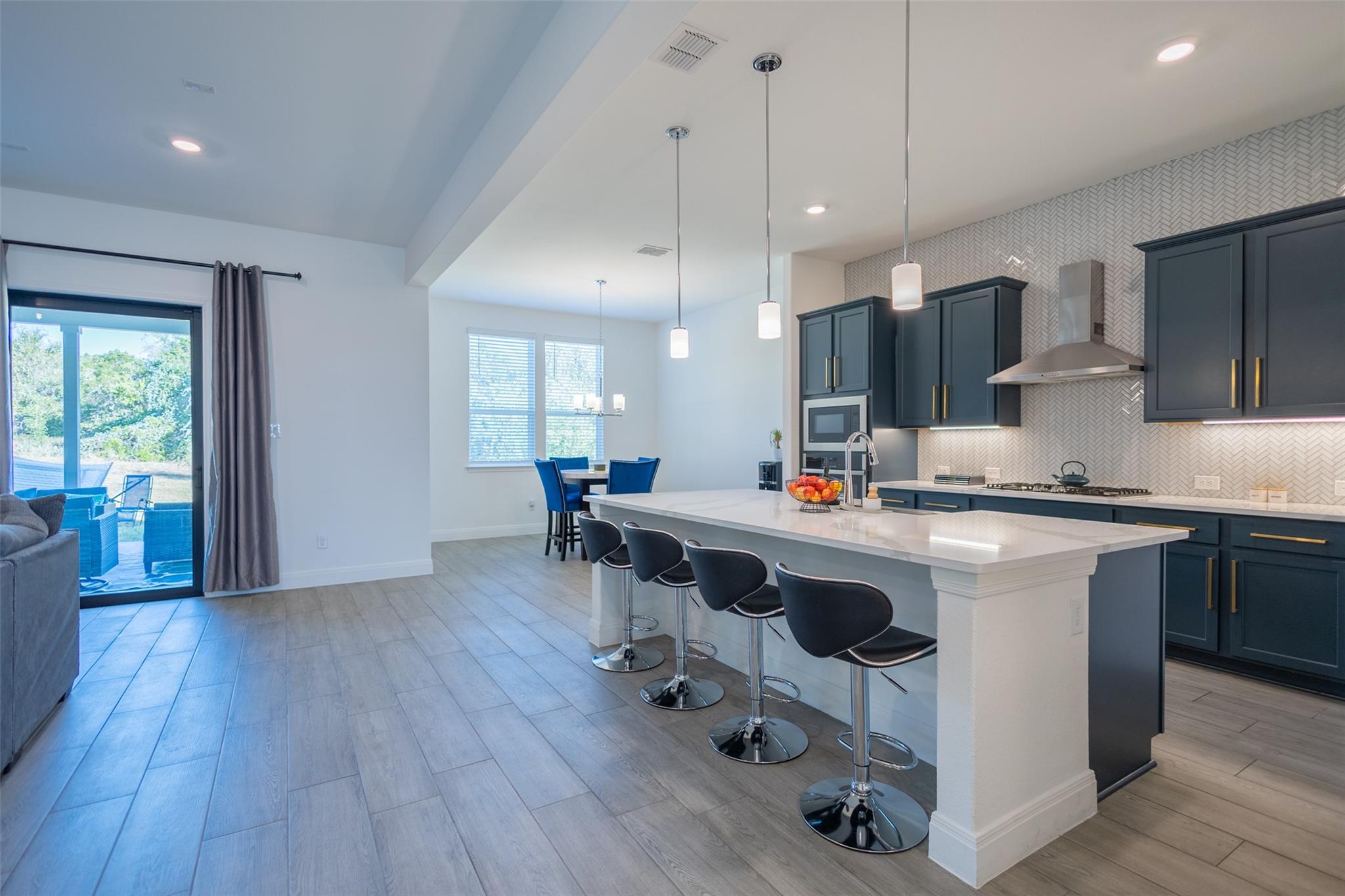 121 Black Talon Ln, Cedar Creek, TX 78612