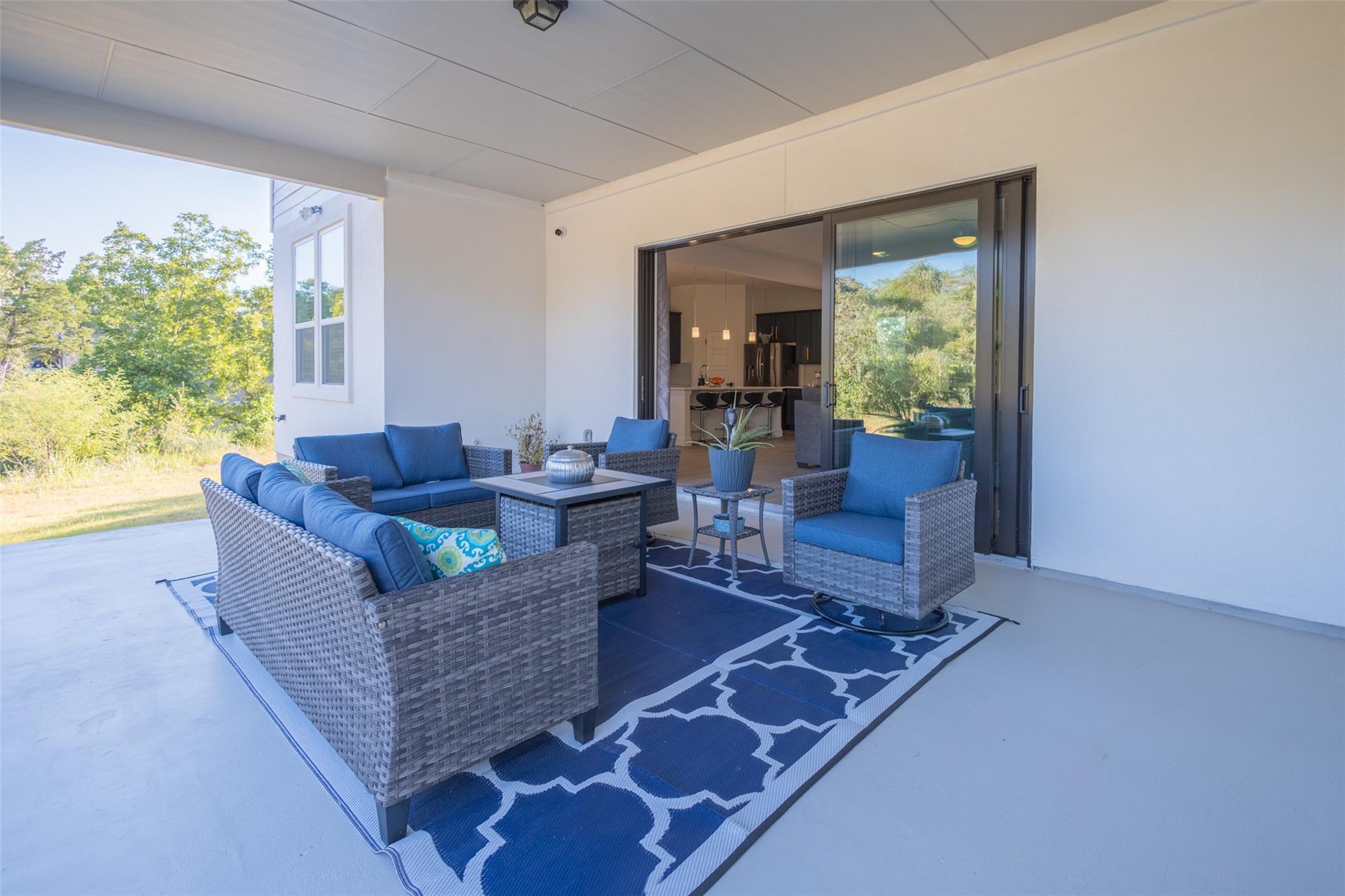 121 Black Talon Ln, Cedar Creek, TX 78612