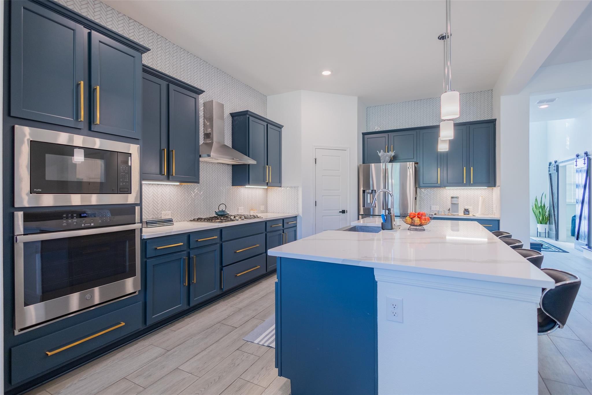 121 Black Talon Ln, Cedar Creek, TX 78612